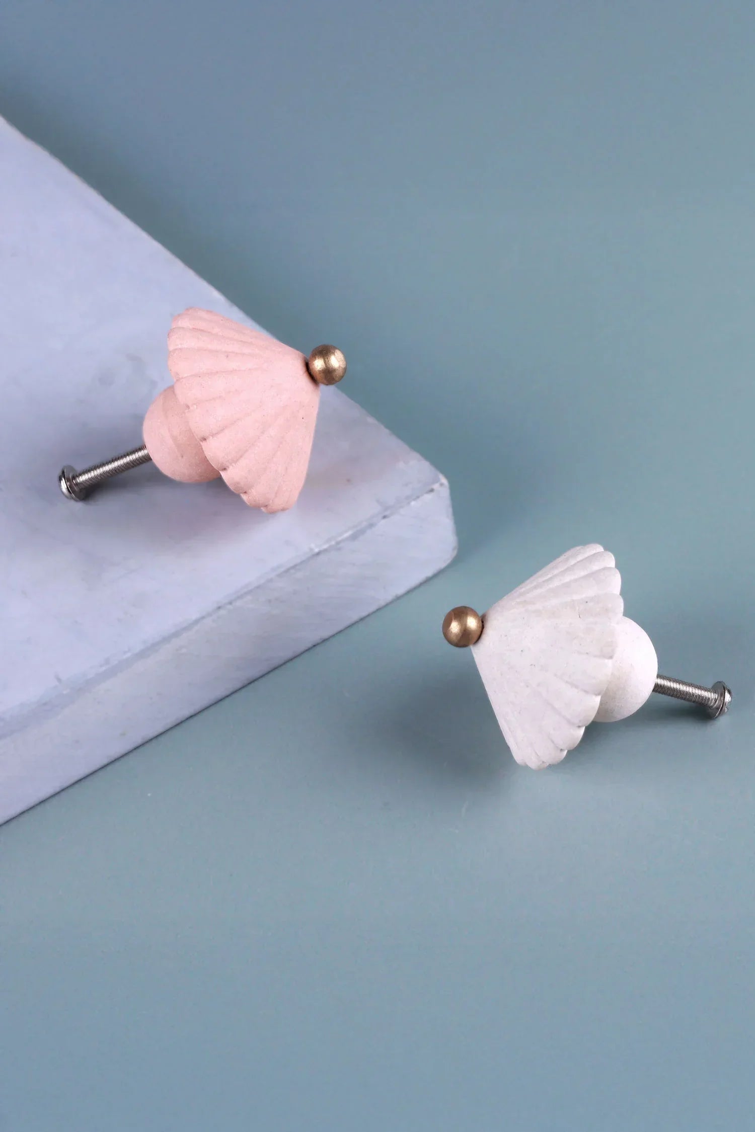 Belle Ombrelle Scalloped Flower Ceramic Cabinet Knob in Cream and Pink — alternate view, G Decor