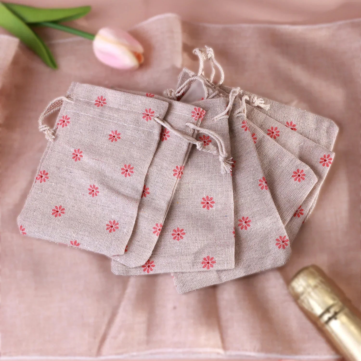 Set of 2 or 5 Linen Gift Bags Blossom Reusable Favour Pouches for Small Gifts & Treats