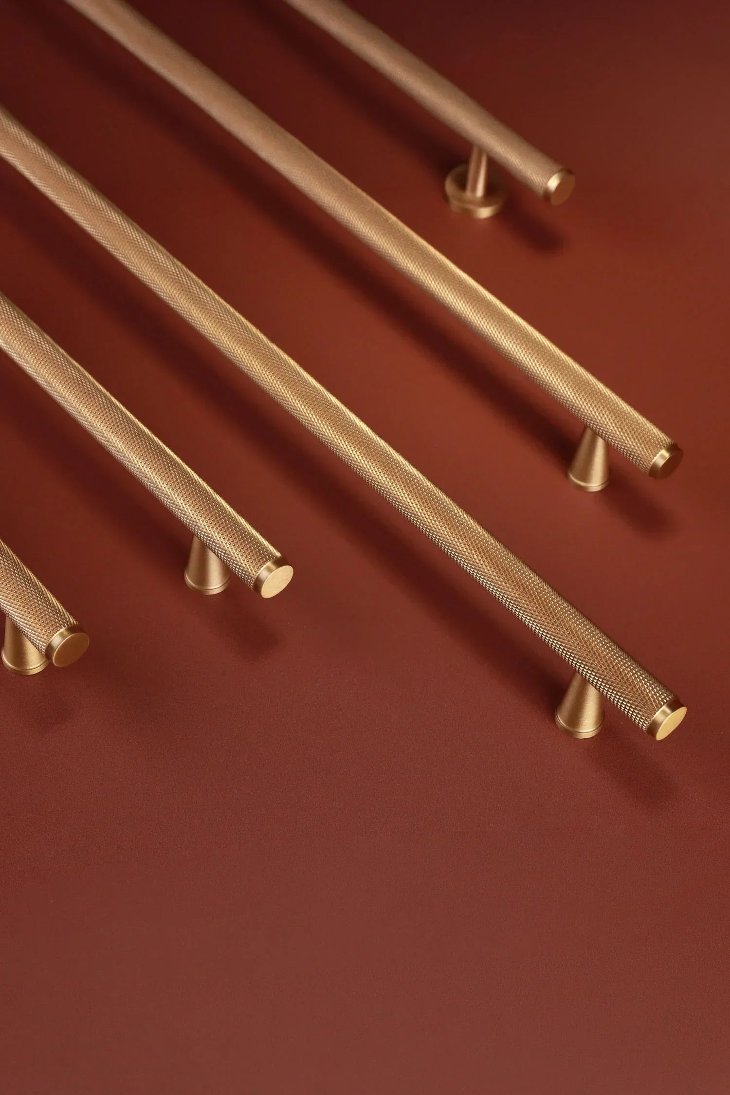 Chelsea Diamond-Knurled Bar Pull, Satin Brass — close-up view, G Decor