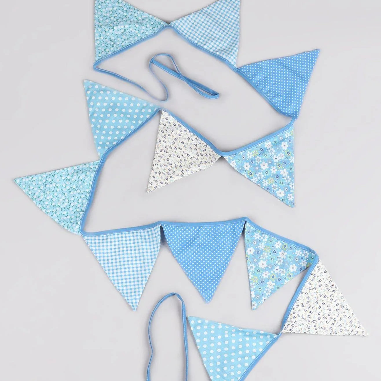 blue-and-white-patterned-cloth-bunting-g-decor-53451 - G Decor