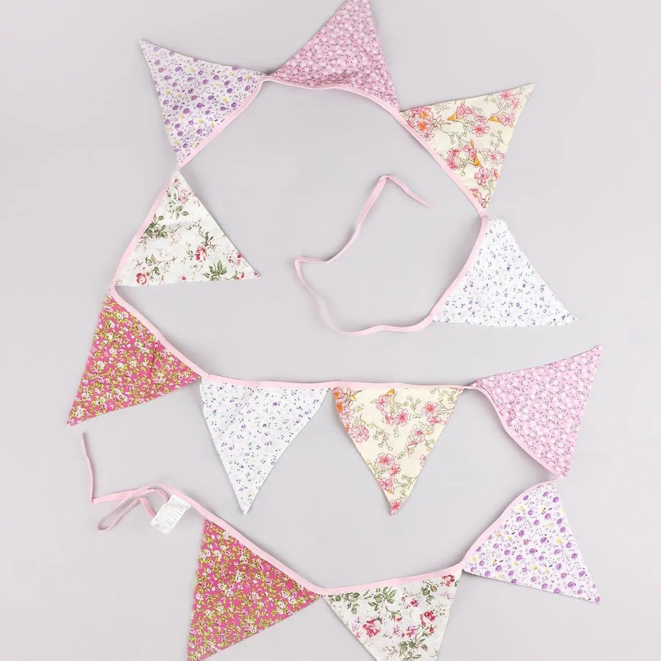 elegant-pink-and-white-floral-cloth-bunting-g-decor-53133 - G Decor