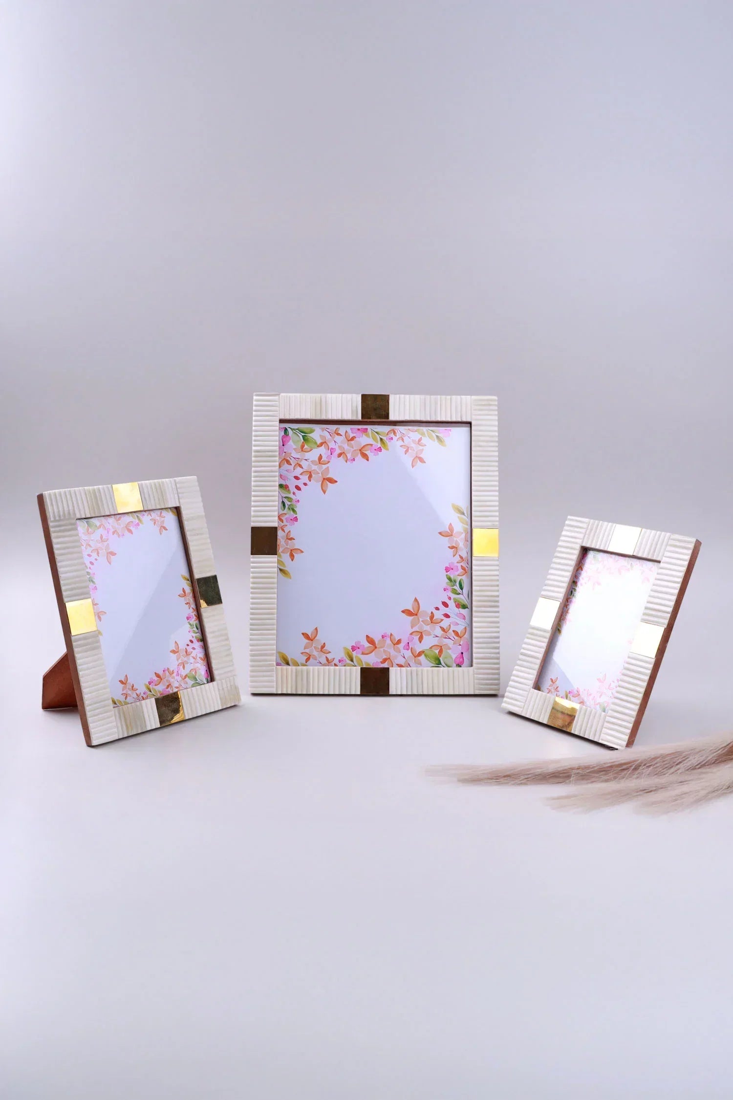 Julienne Handcrafted Horn Bone Photo Frame Ribbed Cream with Aged Brass Inlay Picture Display - G Decor