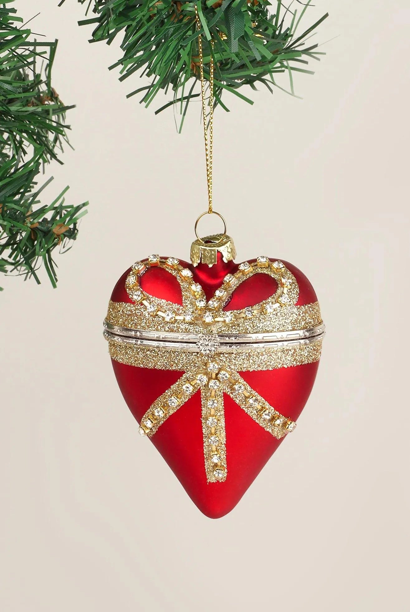 Large Glass Red Heartfelt Locket with Gold Details - G Decor