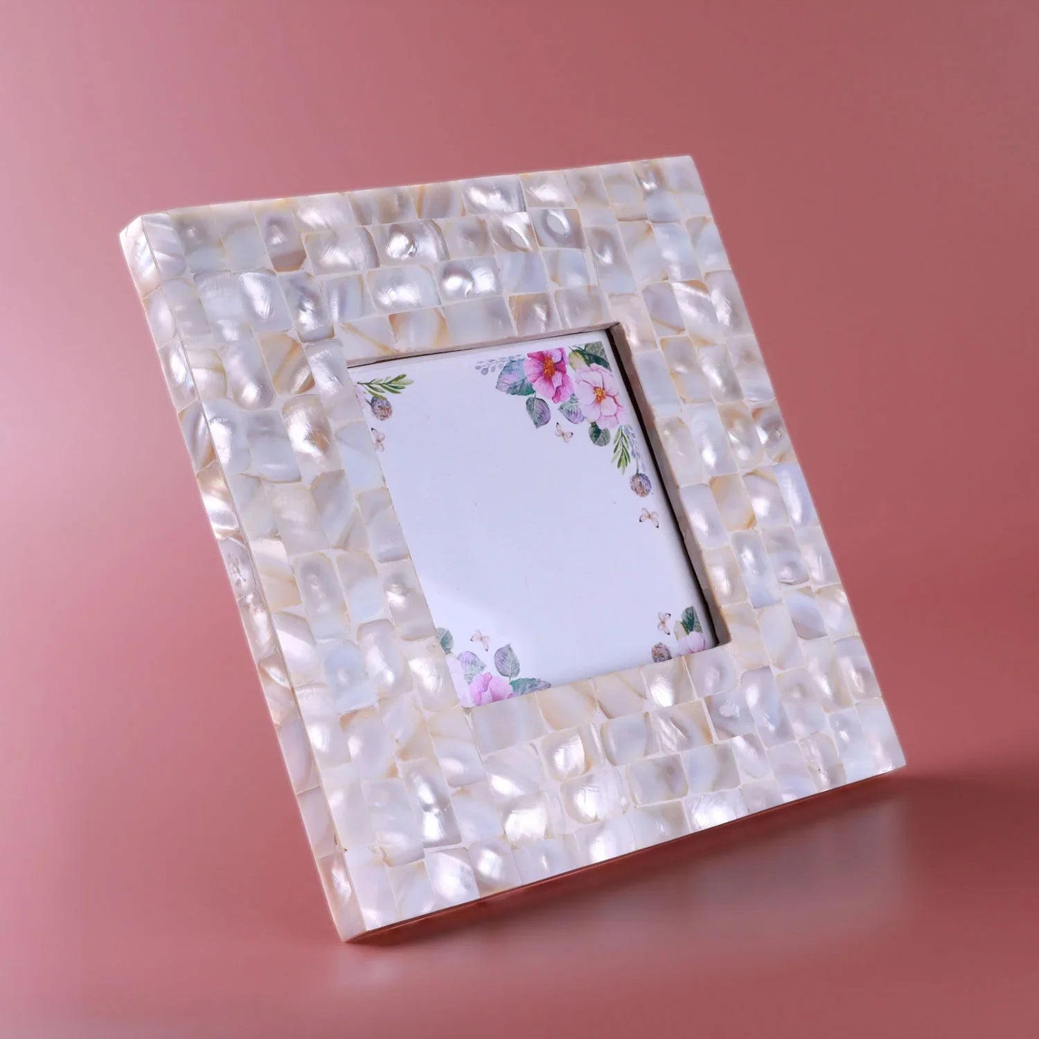 Marcelline Handmade Mother of Pearl Photo Frame Soft Gold Édition d’Art Picture Display - G Decor