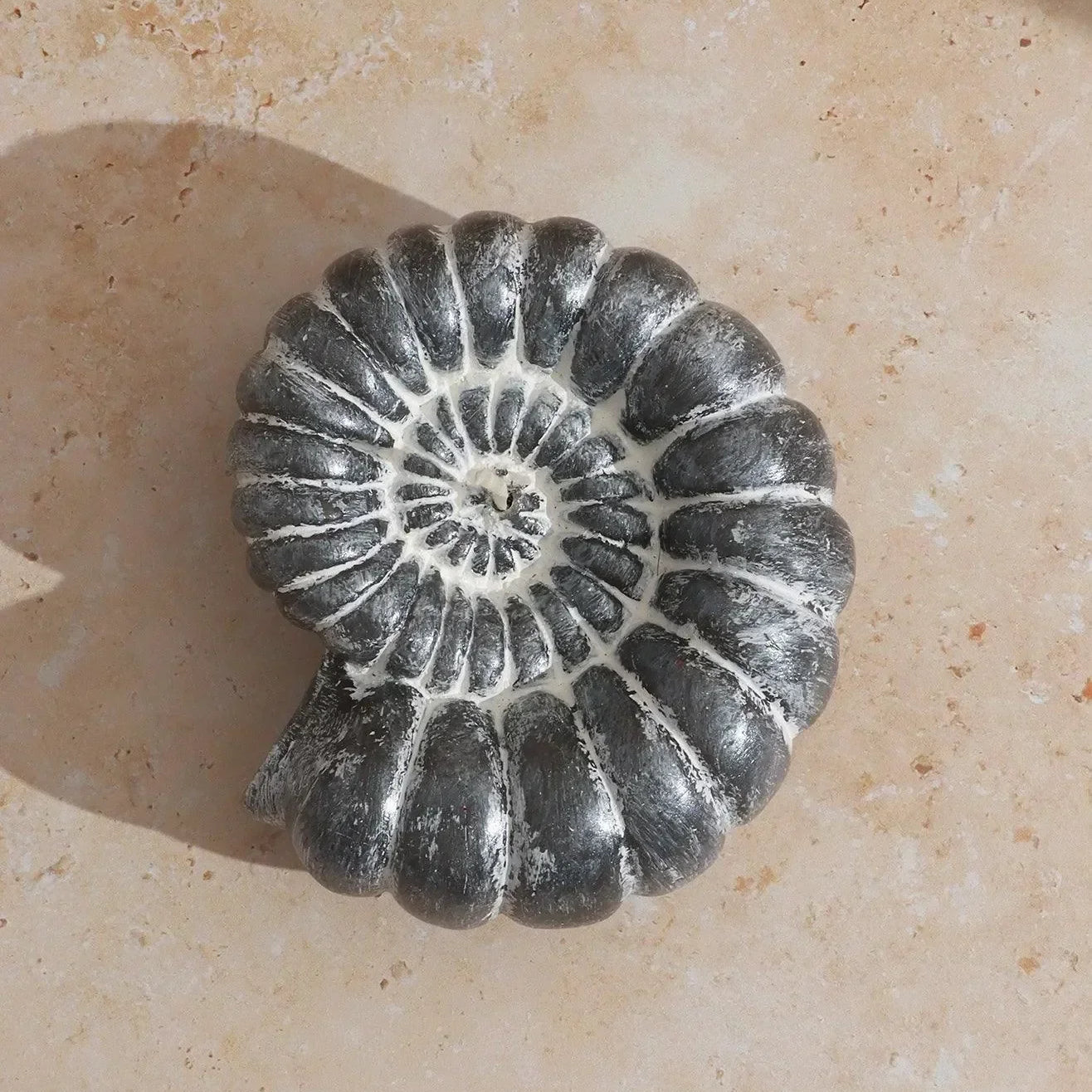 Ocean Tides Artisan Scented Candle Handcrafted Grey Coastal Shell Design with Fresh Ocean Fragrance - G Decor