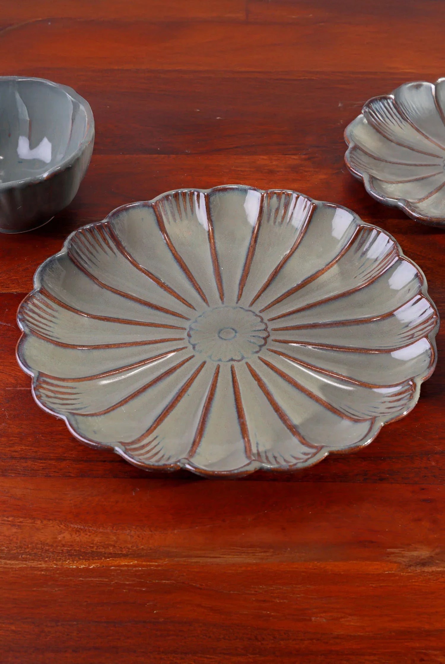 Petal Bloom Handcrafted Stoneware Tableware Collection Floral Carved Plates & Bowls - G Decor