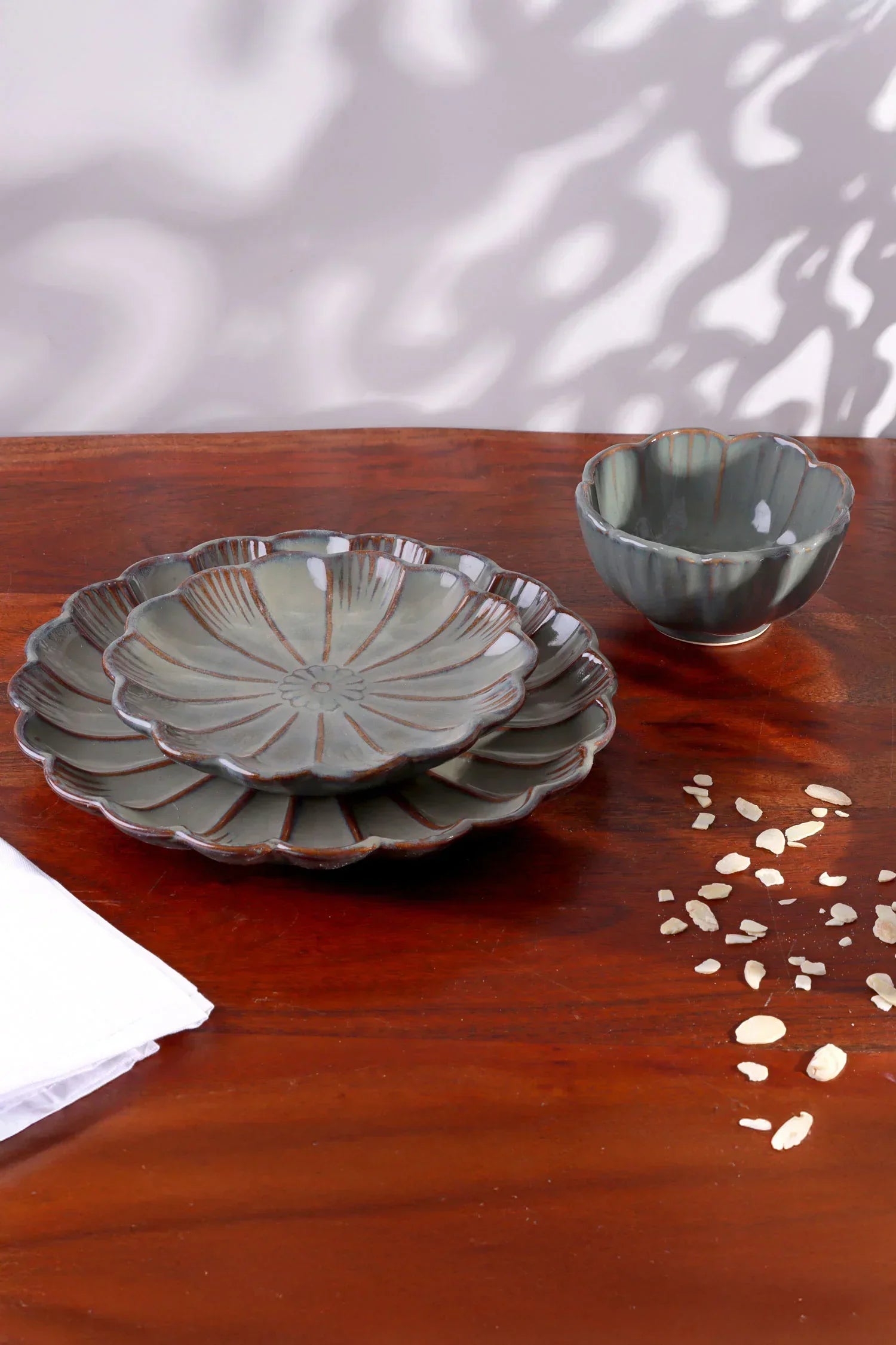 petal-bloom-handcrafted-stoneware-tableware-collection-floral-carved-plates-and-bowls-g-decor-45598 - G Decor