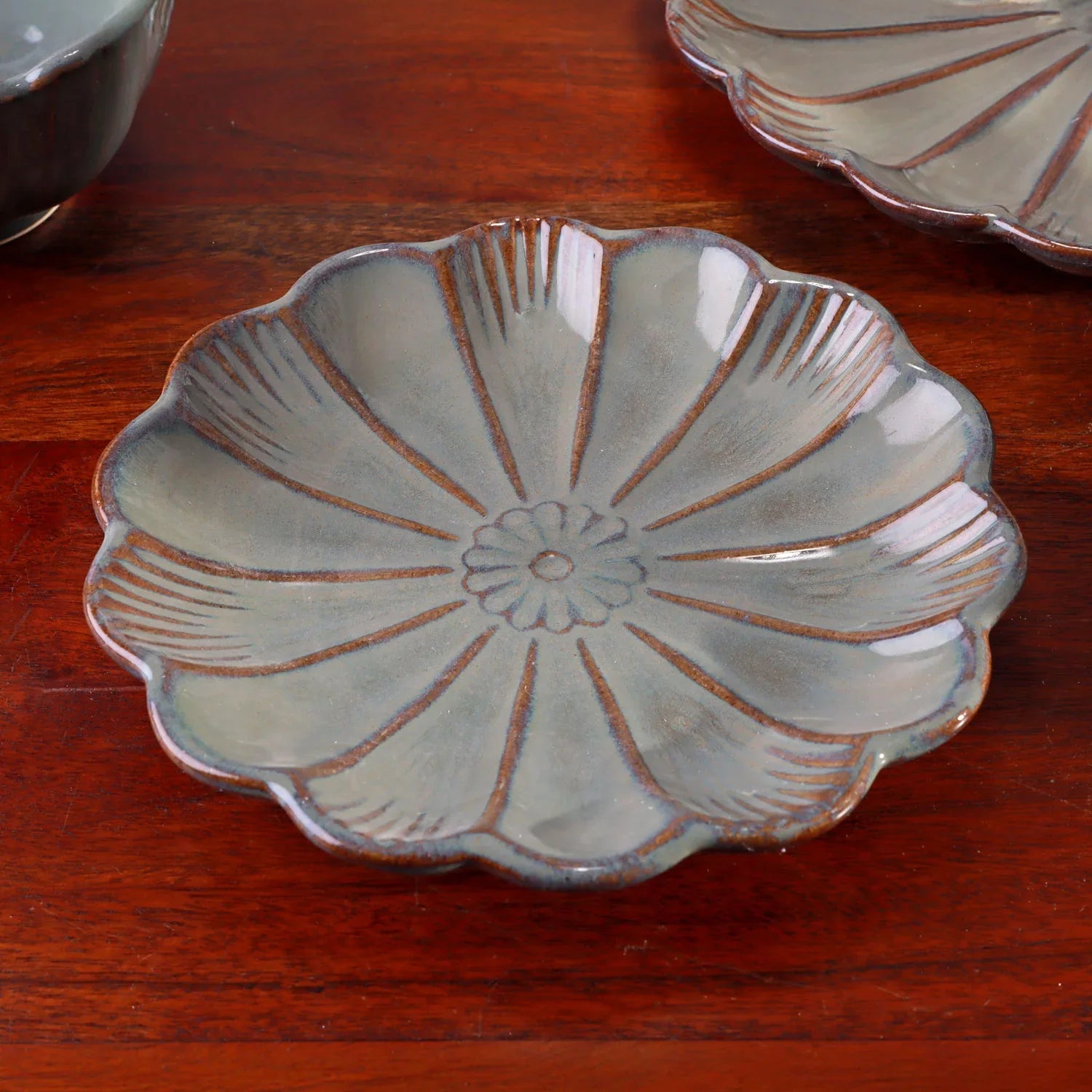 Petal Bloom Handcrafted Stoneware Tableware Collection Floral Carved Plates & Bowls - G Decor