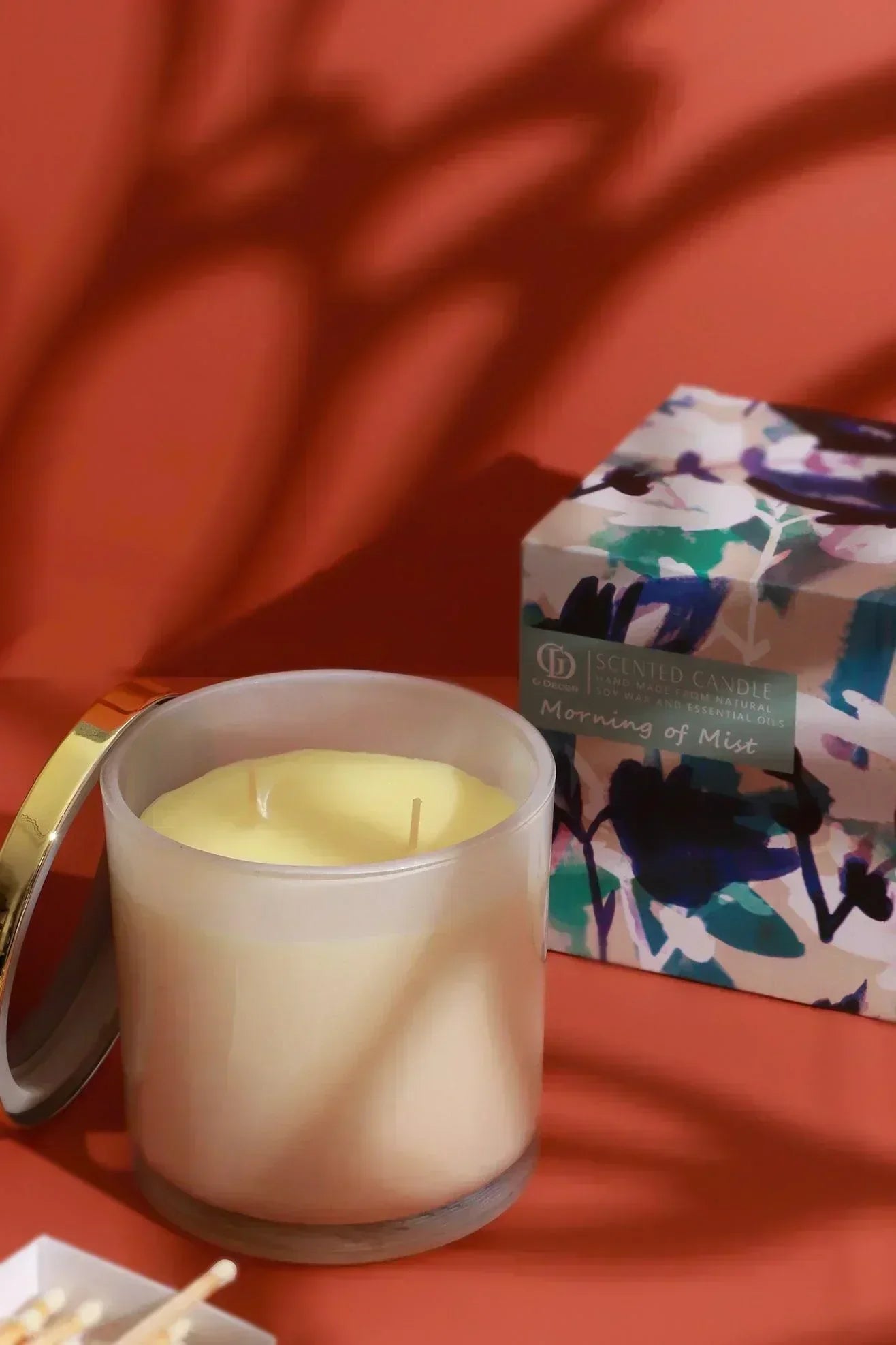 Blanche Serene Soy Wax Scented Candle in Jasmine White Floral and Amber — close-up view, G Decor