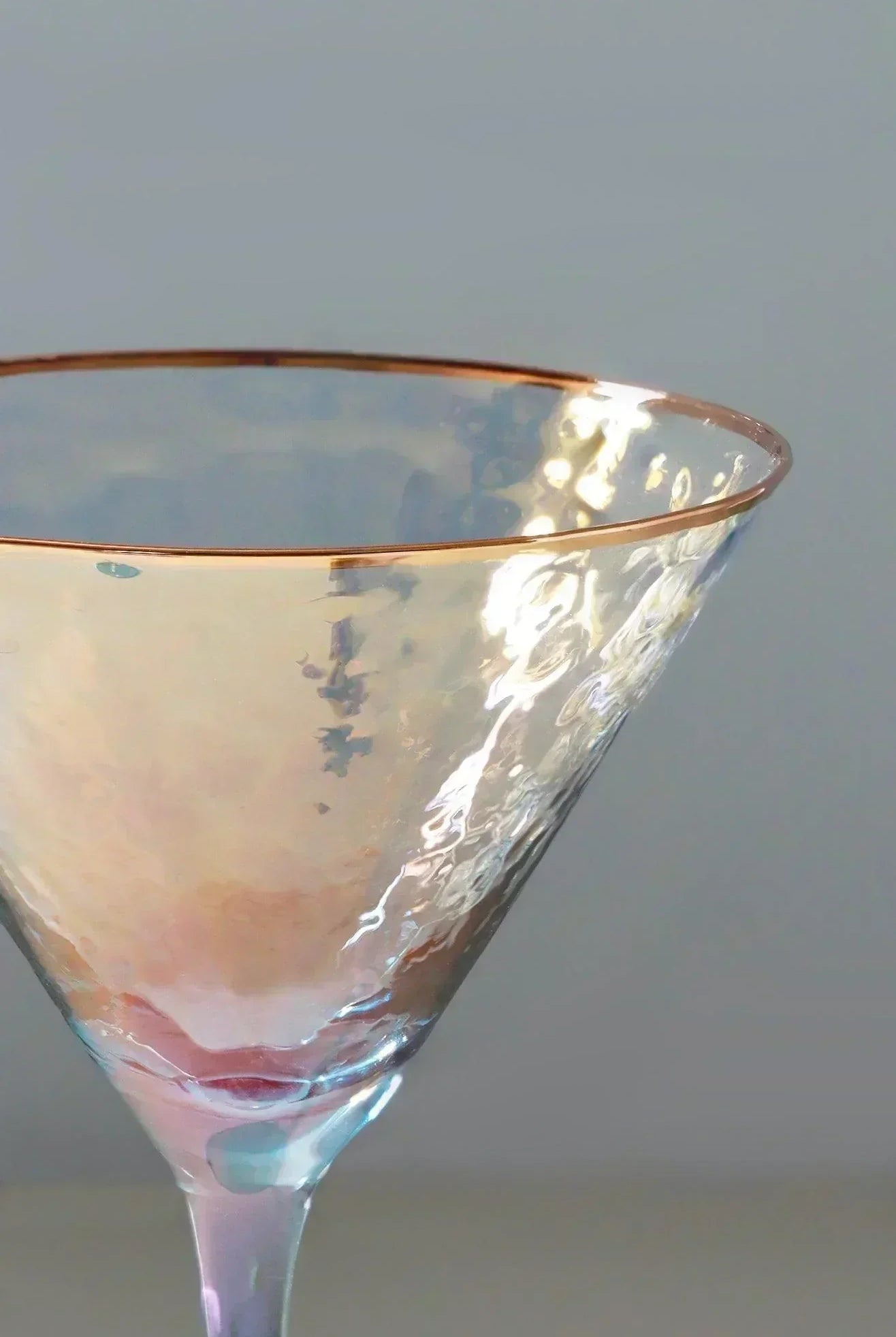 Set of 4 Handmade Iridescent Grey Hammered Martini & Cocktail Glasses with Gold Rim - G Decor