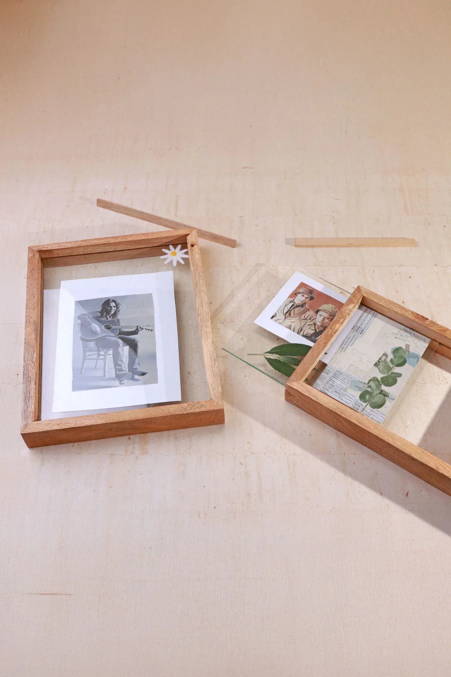 taru-handmade-mango-wood-photo-frame-freestanding-double-clear-glass-insert-picture-frame-g-decor-57028 - G Decor