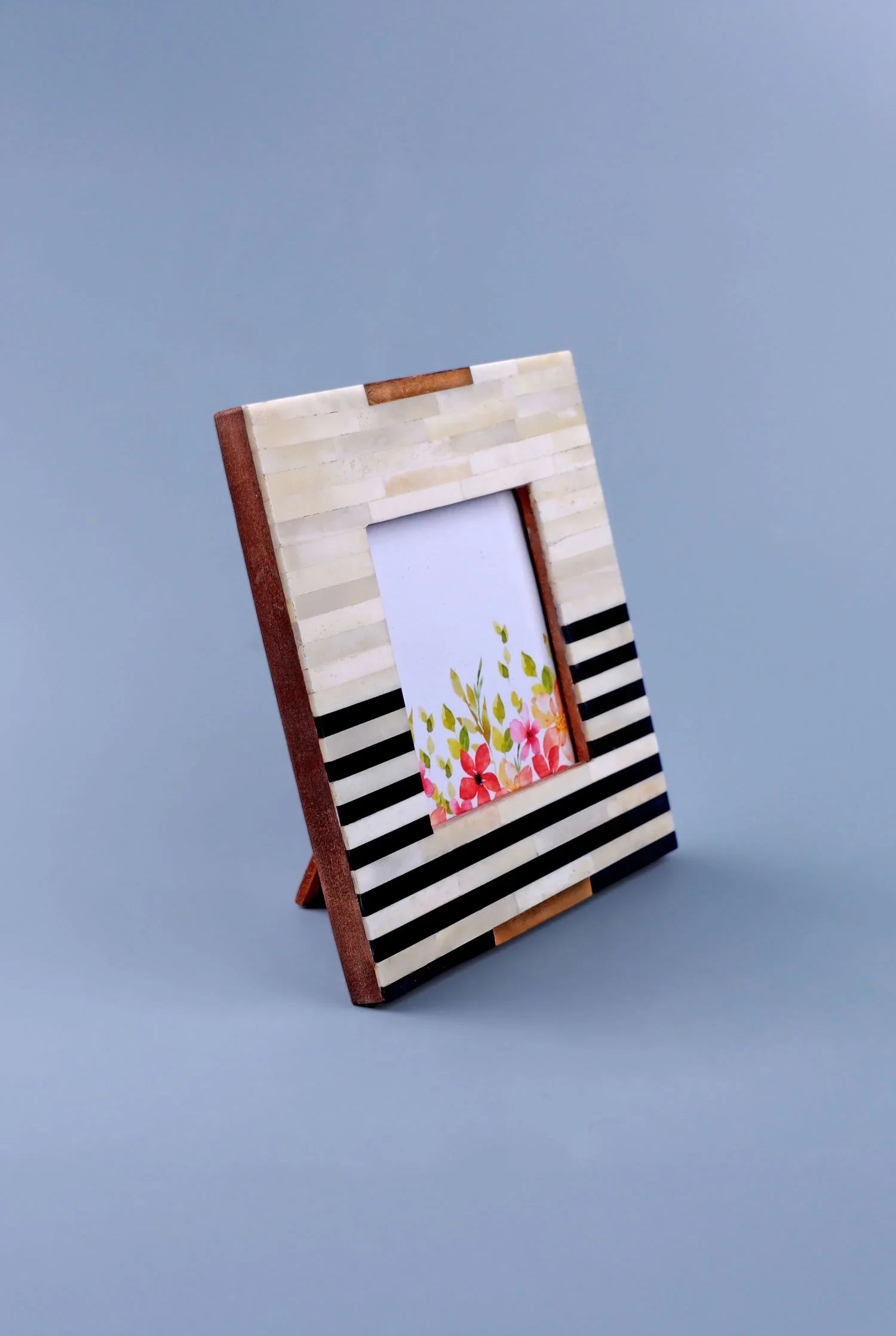 The Blackline Edit Handcrafted Horn Bone & Brass Photo Frame Monochrome Stripe Picture Display - G Decor