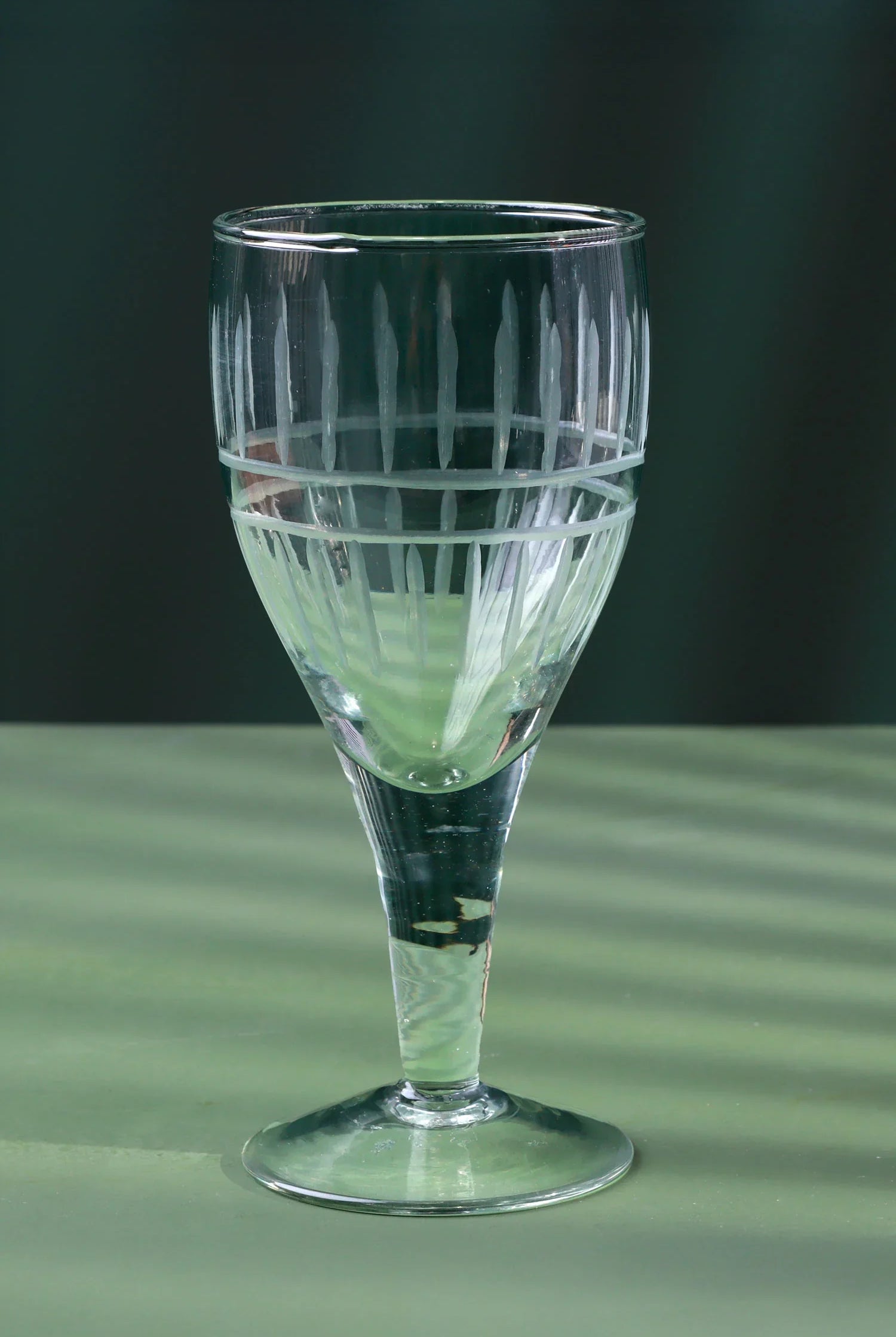 Virelle Set of 4 Handmade Wine Glasses Clear Stemmed Goblets with Hand-Etched Linear Design - G Decor