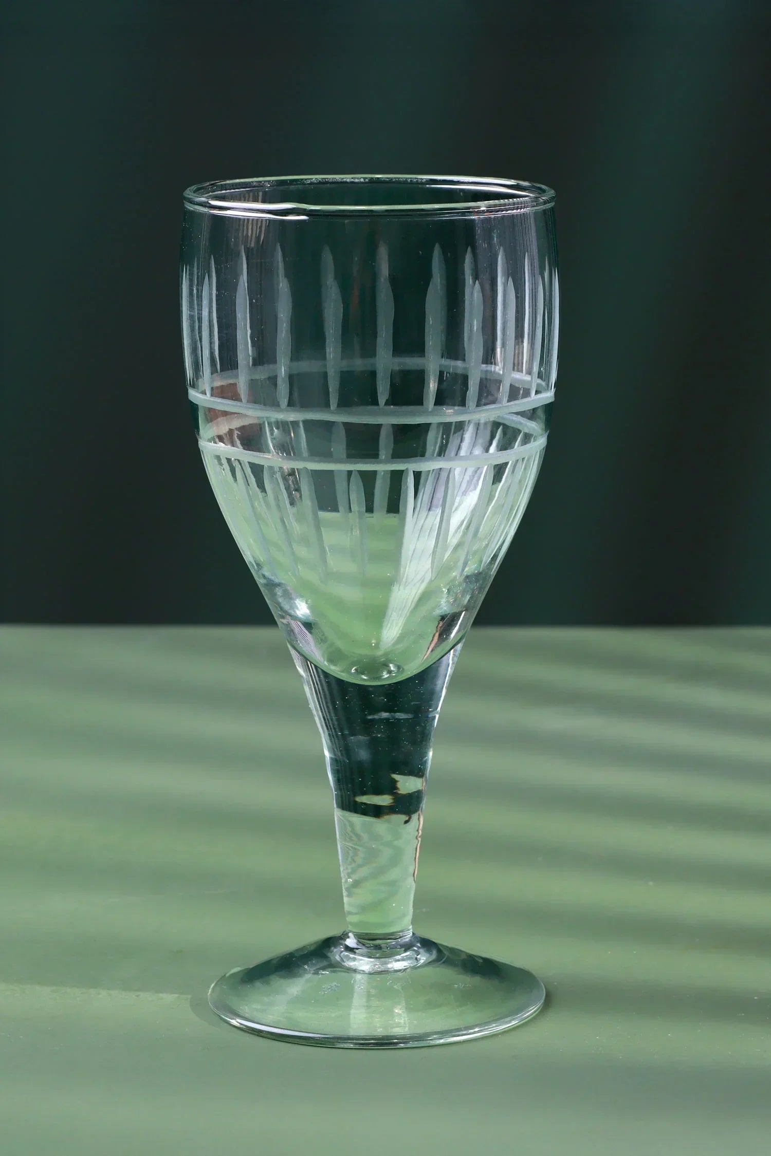 Virelle Set of 4 Handmade Wine Glasses Clear Stemmed Goblets with Hand-Etched Linear Design - G Decor