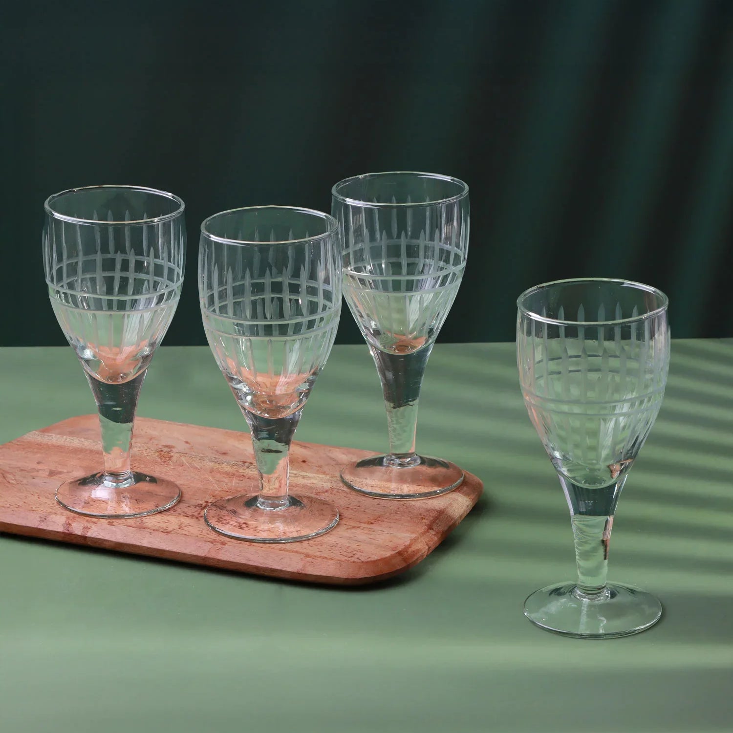 Virelle Set of 4 Handmade Wine Glasses Clear Stemmed Goblets with Hand-Etched Linear Design - G Decor
