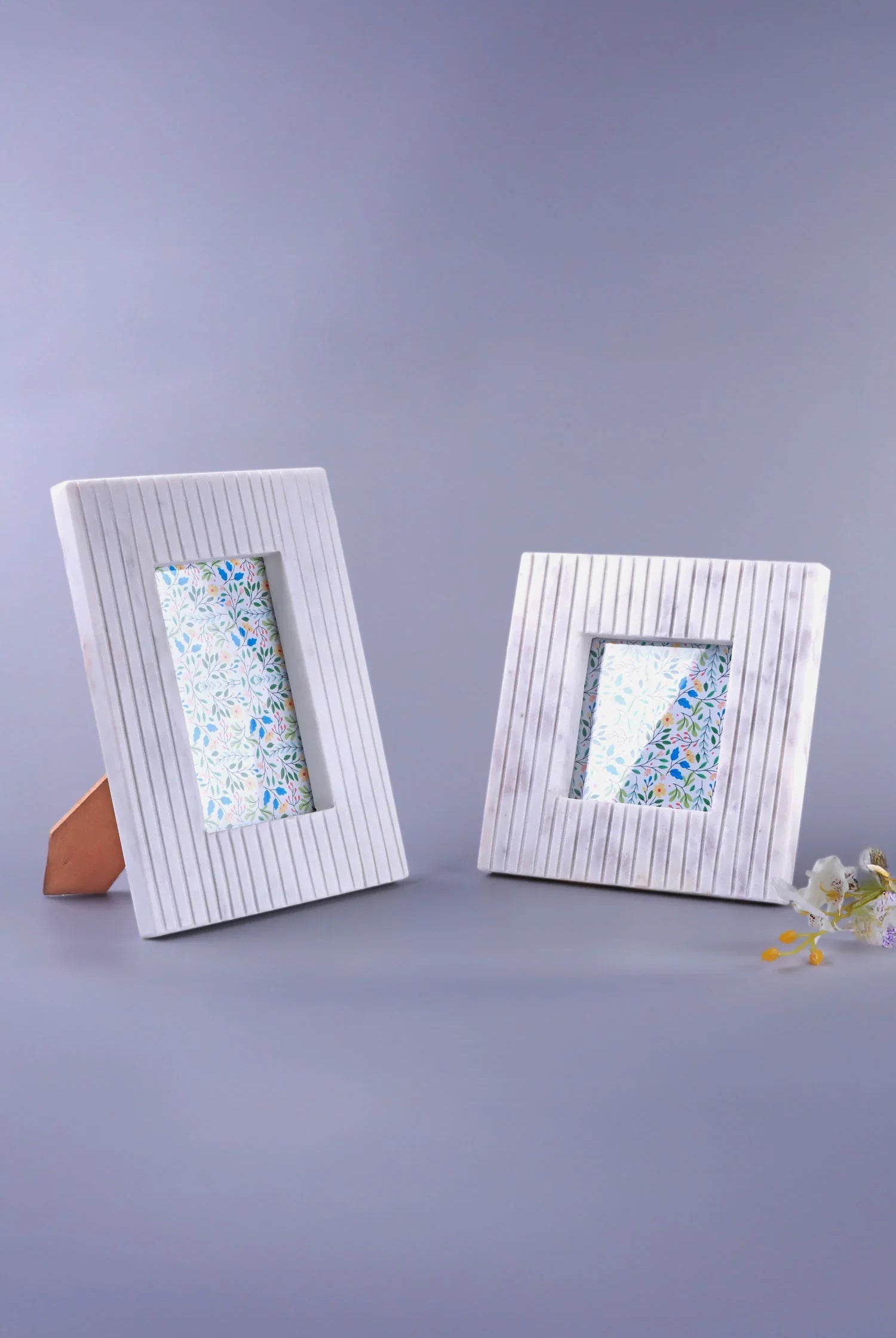 Vittoria Marmo Handcrafted Marble Photo Frame Fluted Vertical Carving Picture Display - G Decor