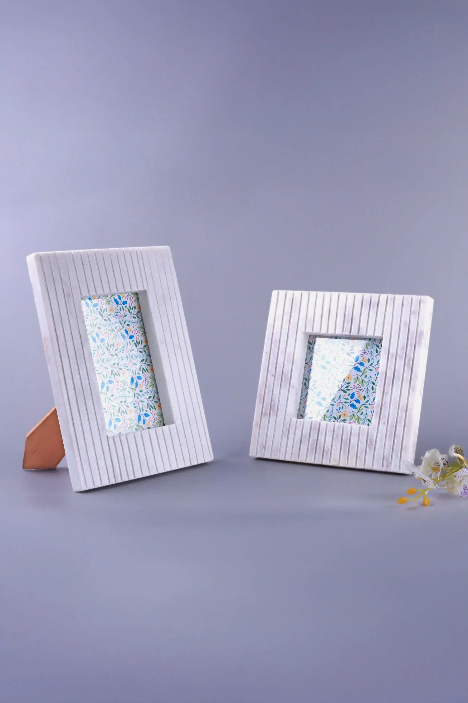 Vittoria Marmo Handcrafted Marble Photo Frame Fluted Vertical Carving Picture Display - G Decor