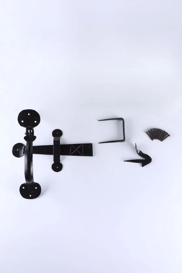 Coinbase Hand-Forged Suffolk Thumb Latch in Black Finish