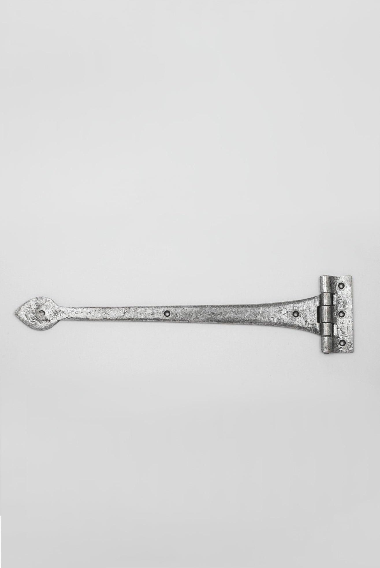 18" Gothic Tee Door Hinge Pair in Pewter Finish - G Decor