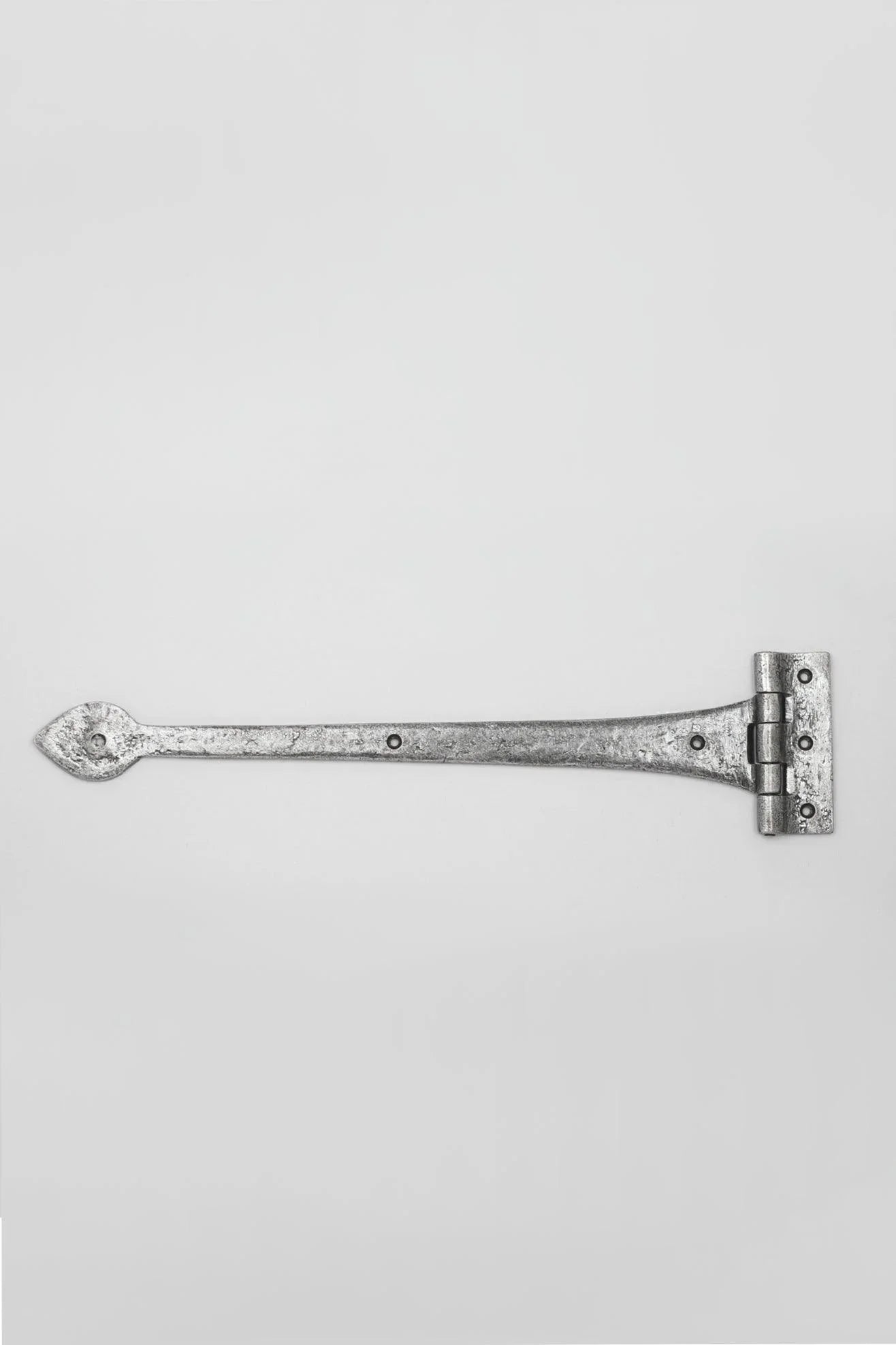 18-gothic-tee-door-hinge-pair-in-pewter-finish-g-decor-66592 - G Decor