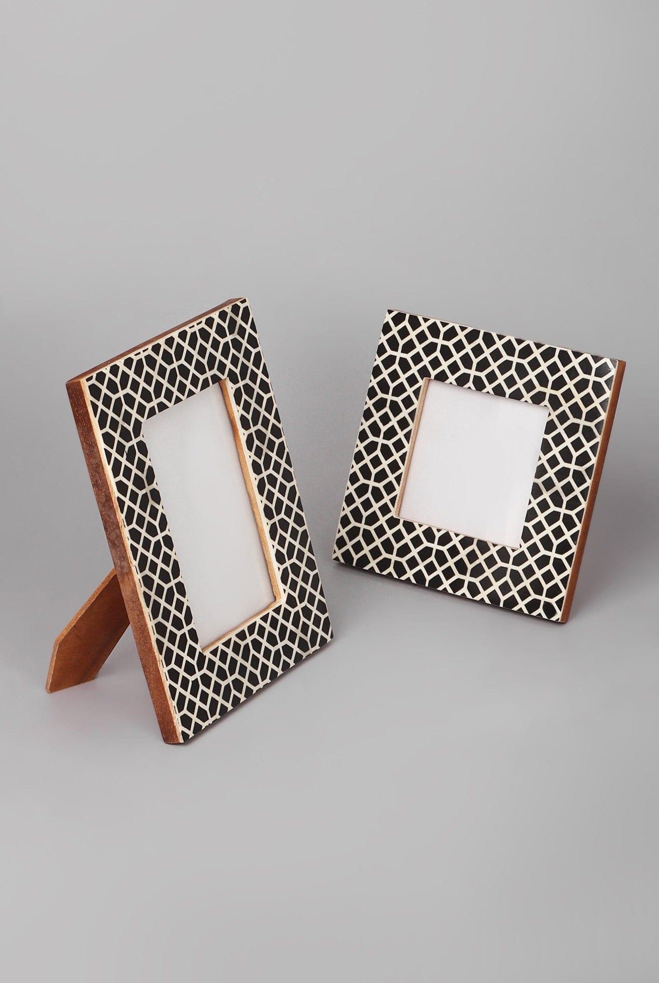 Black Lace Handcrafted Photo Frame Snake Skin Picture Display - G Decor