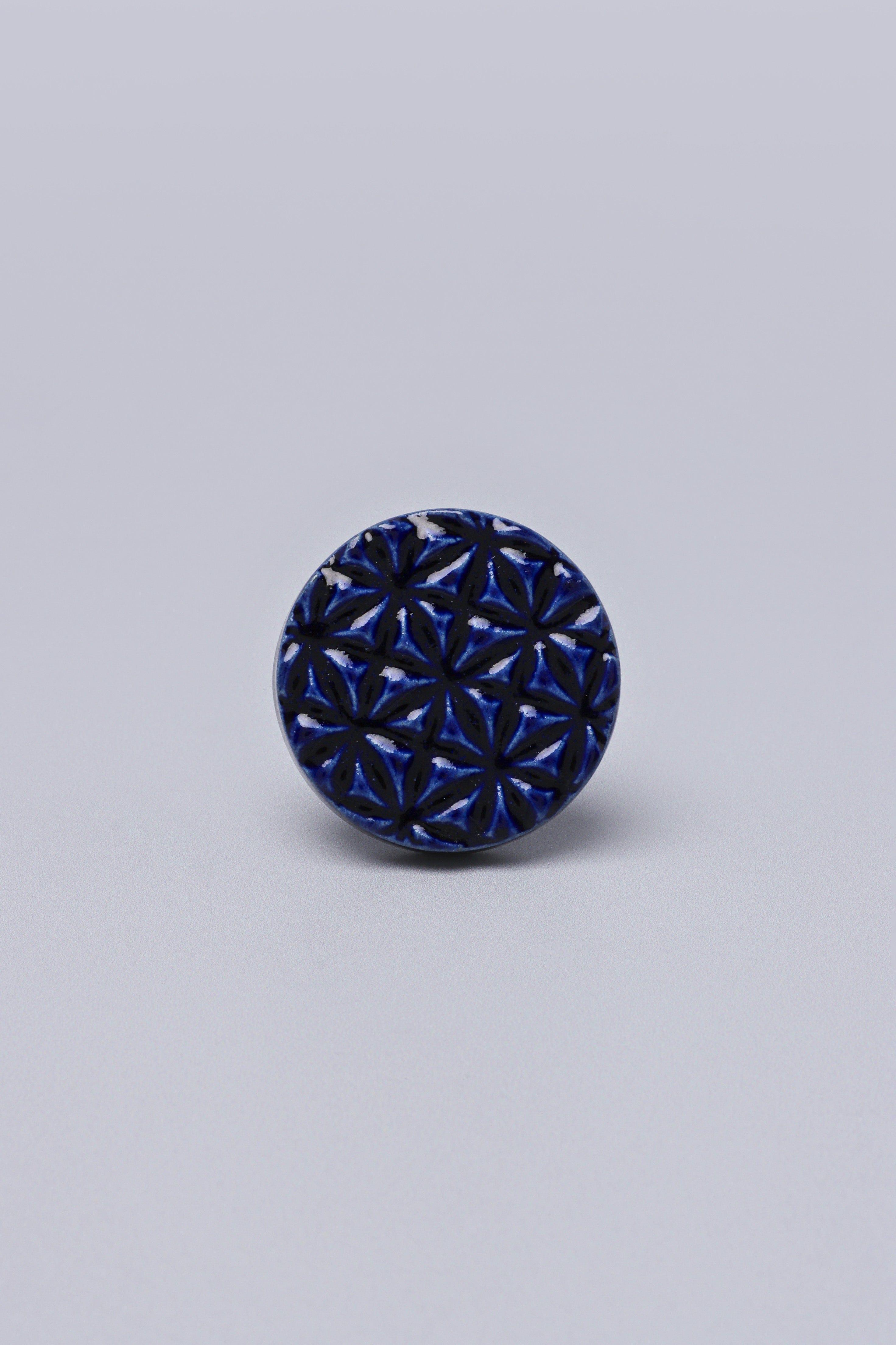 Divertido Handpainted Ceramic Door Knob In Minimalist Colour Palette - G Decor