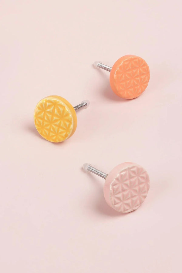Divertido Hand-Painted Ceramic Cabinet Knob in Pastel