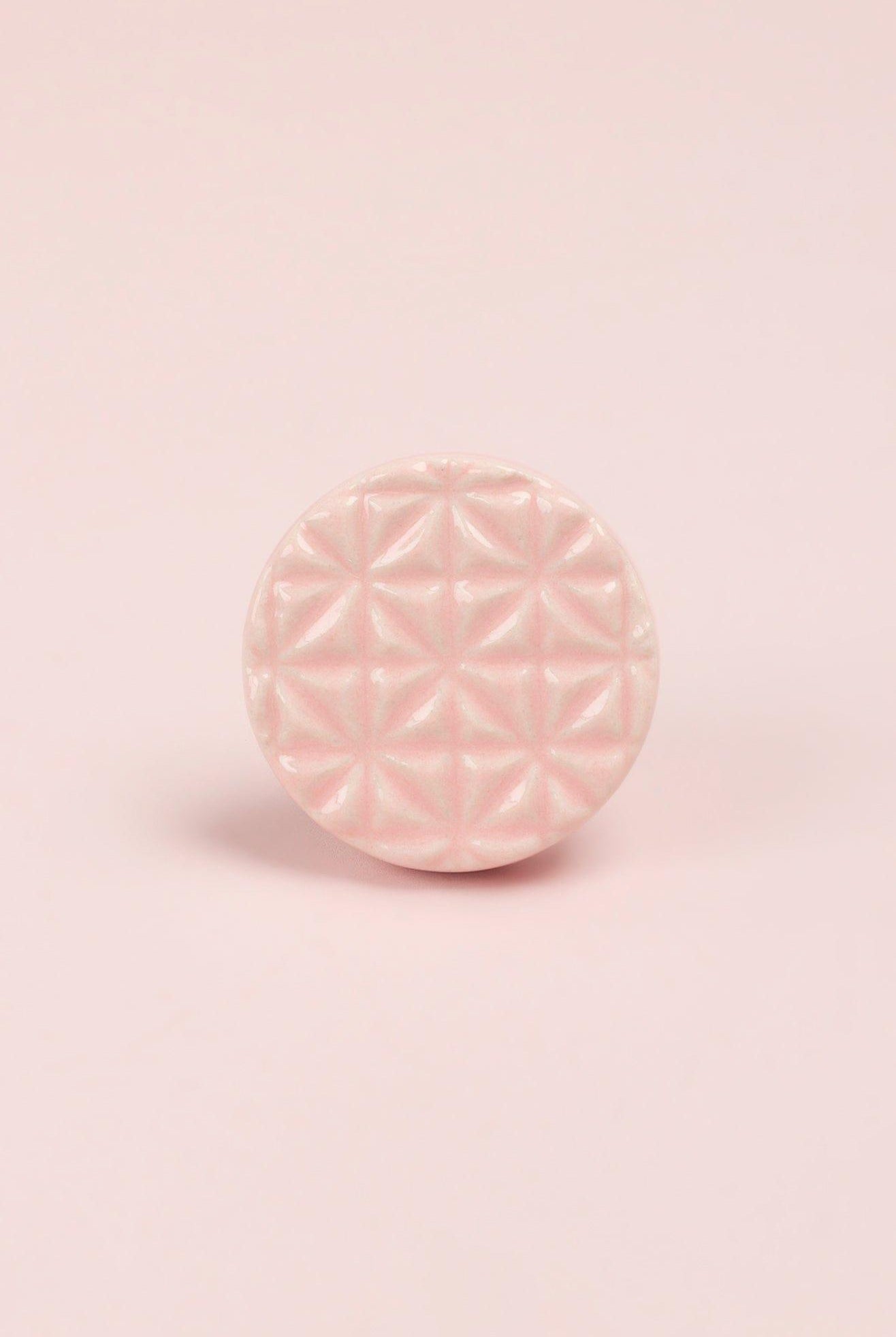 Divertido Handpainted Ceramic Door Knob In Pastel Collection - G Decor