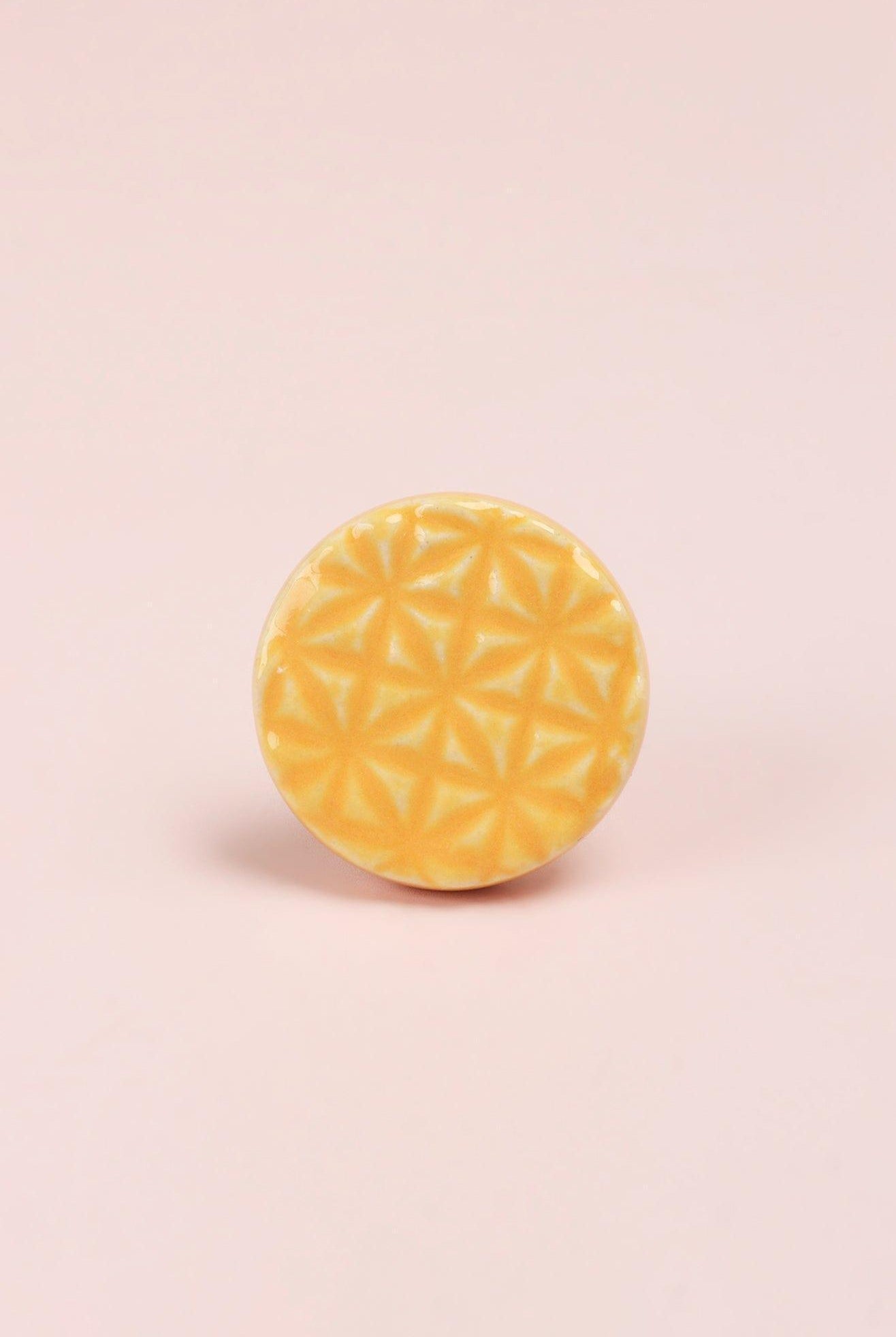 Divertido Handpainted Ceramic Door Knob In Pastel Collection - G Decor