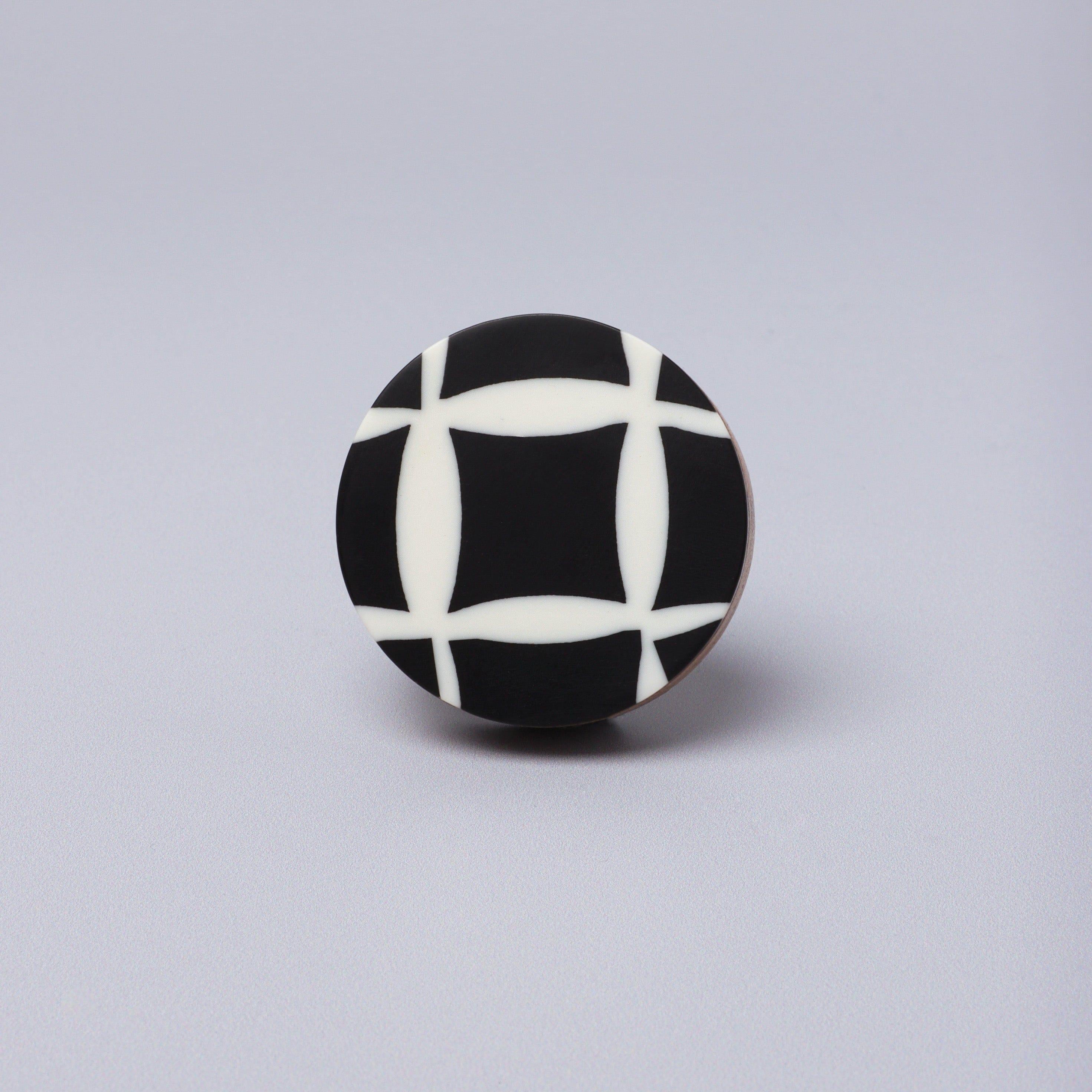 Dizzy Mosaic Grid Pattern Delights Handle Door Knob - G Decor