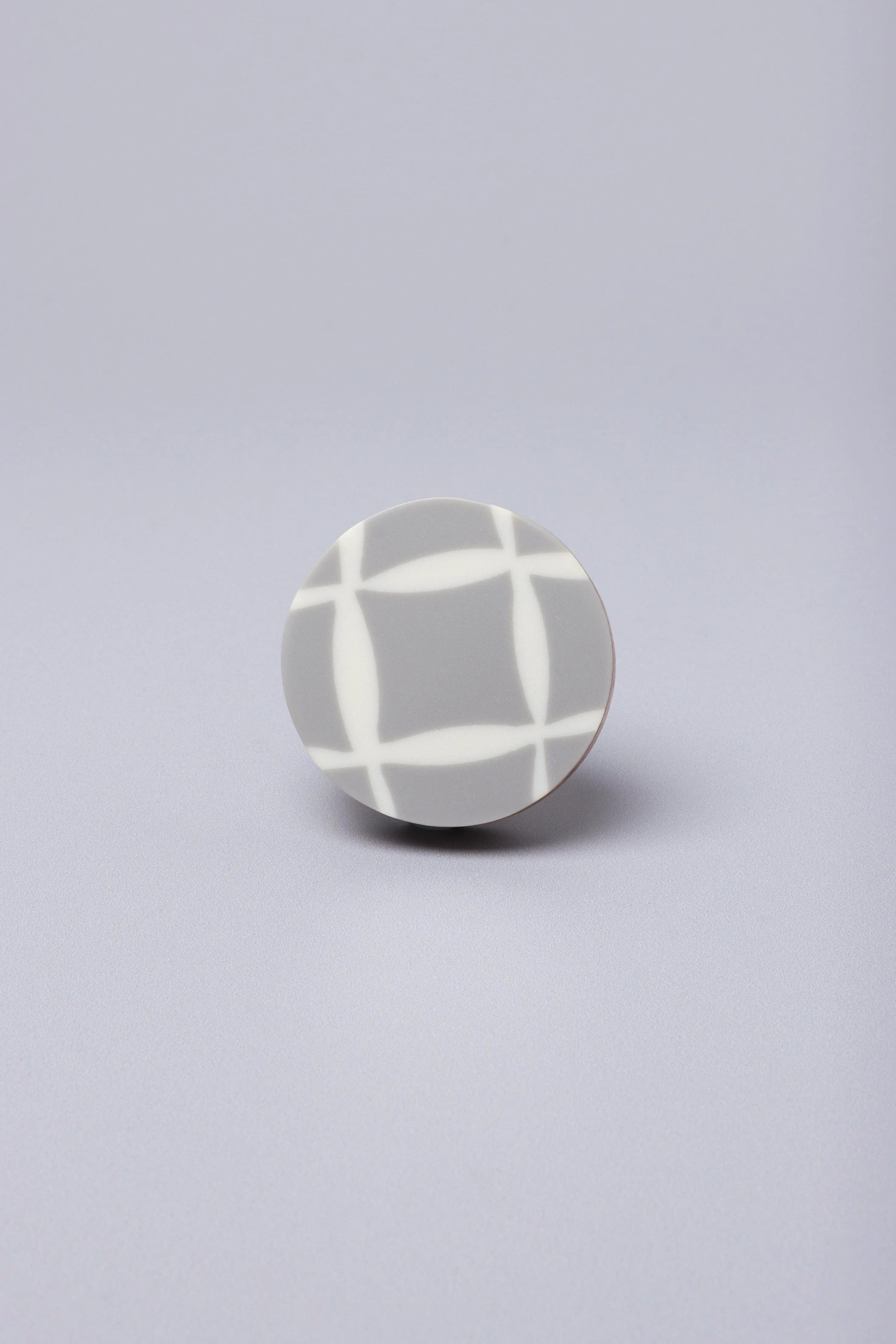 dizzy-mosaic-grid-pattern-delights-handle-door-knob-g-decor-55398 - G Decor