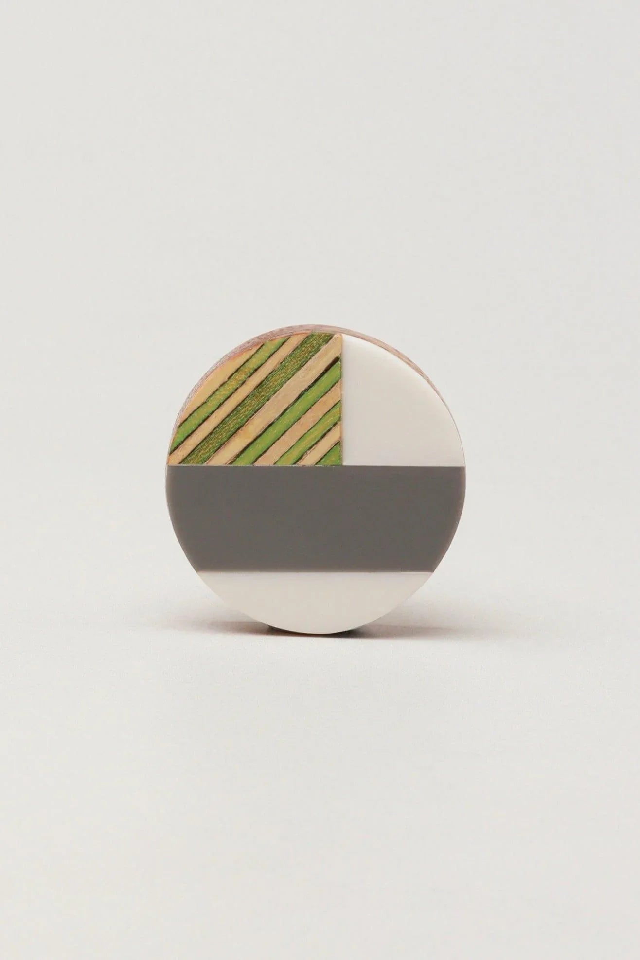 eliseo-quad-tone-resin-and-wood-door-knob-drawer-pull-g-decor-11927 - G Decor