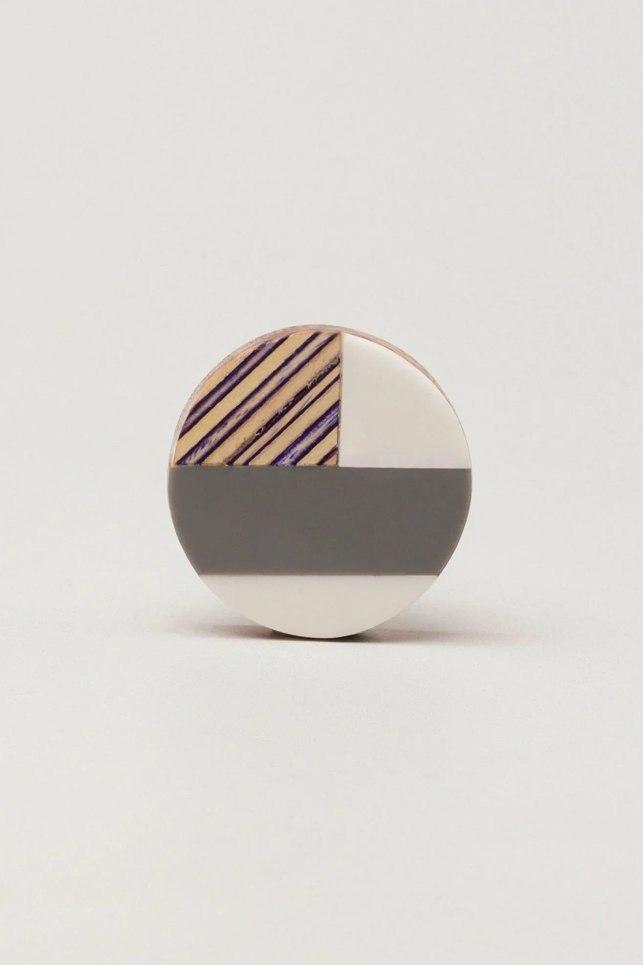 eliseo-quad-tone-resin-and-wood-door-knob-drawer-pull-g-decor-46098 - G Decor