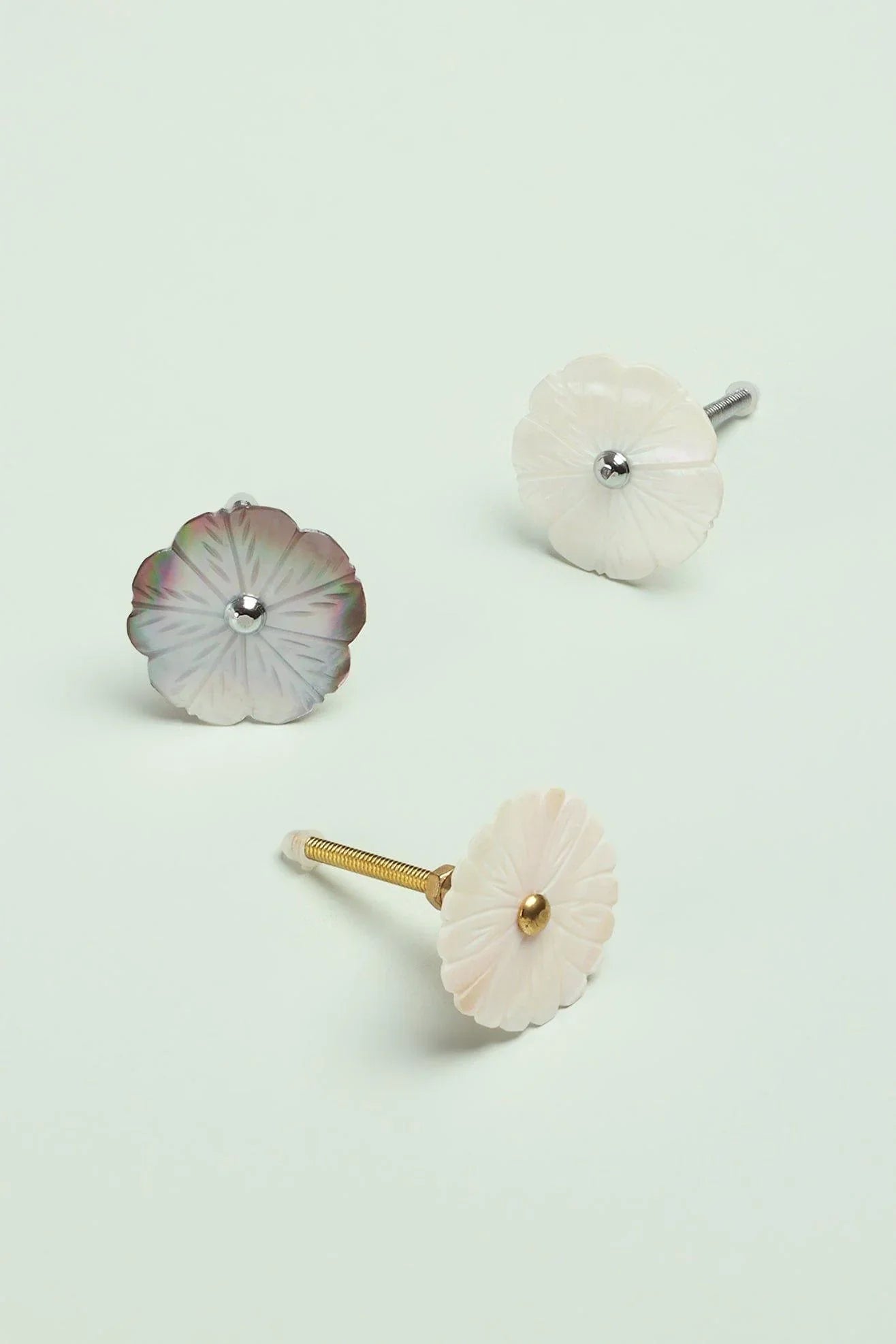 handcrafted-blooming-elegance-mother-of-pearl-door-knob-g-decor-76581 - G Decor