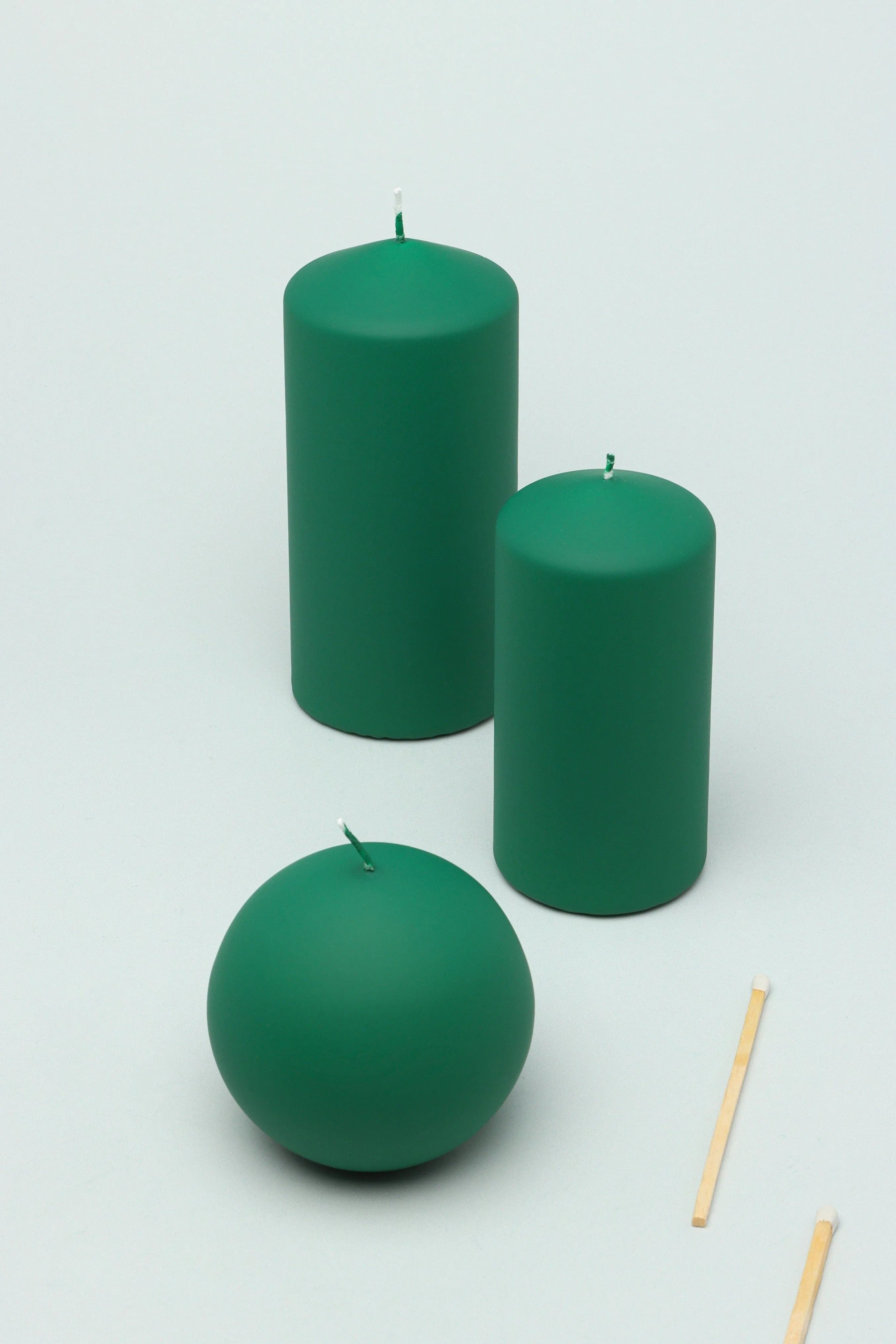 Henry Velvet Matt Soft Touch Smooth Emerald Green Pillar Candle - G Decor