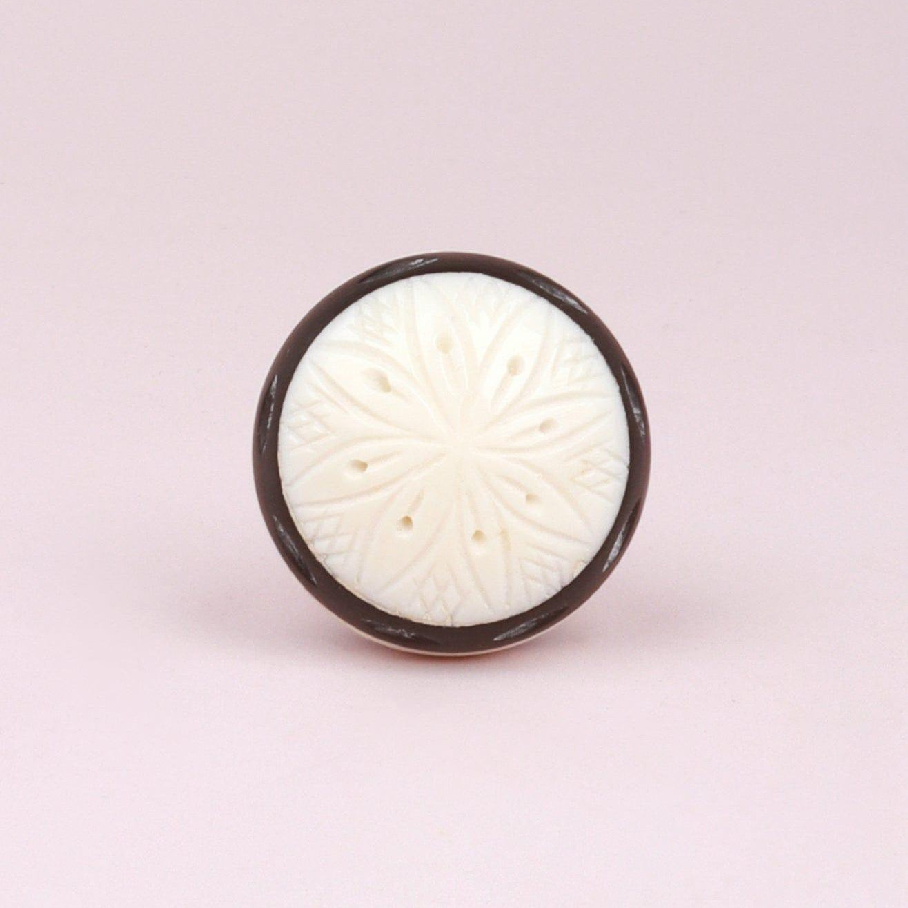 Ivory Horn Bone Door Knobs Refined Cupboard & Drawer Accessories - G Decor