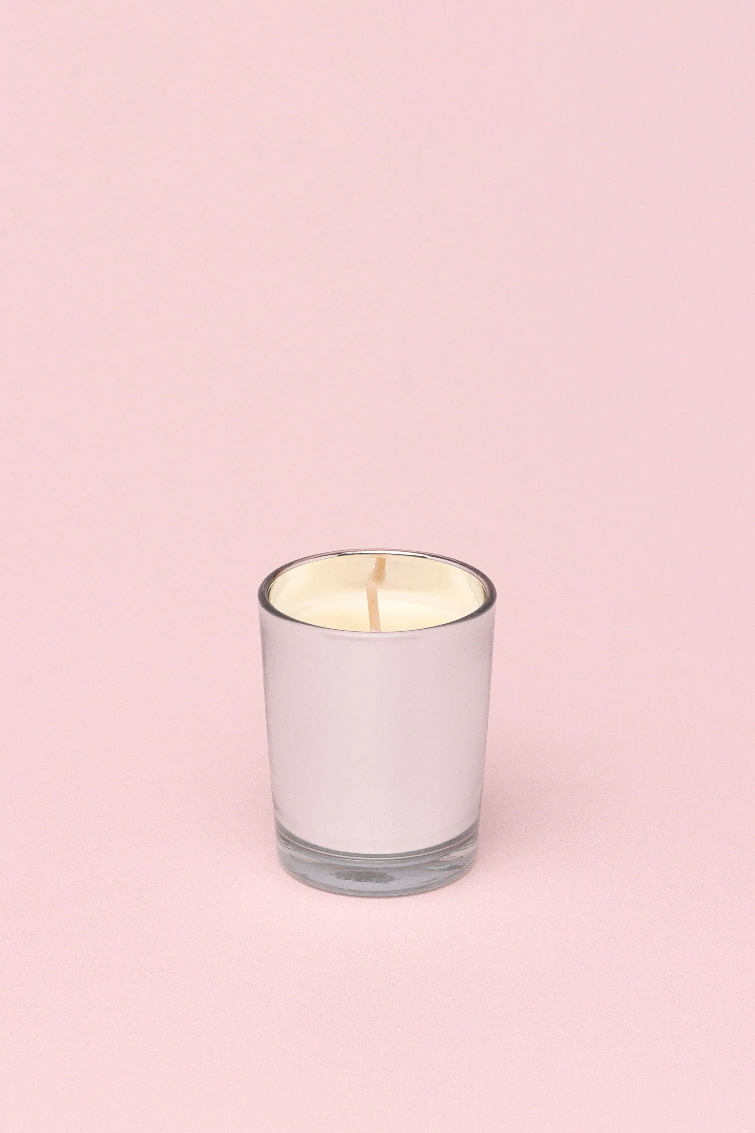 love-slurry-cake-set-of-4-scented-soy-wax-candles-in-gift-box-almond-oat-and-blossom-fragrances-g-decor-42415 - G Decor