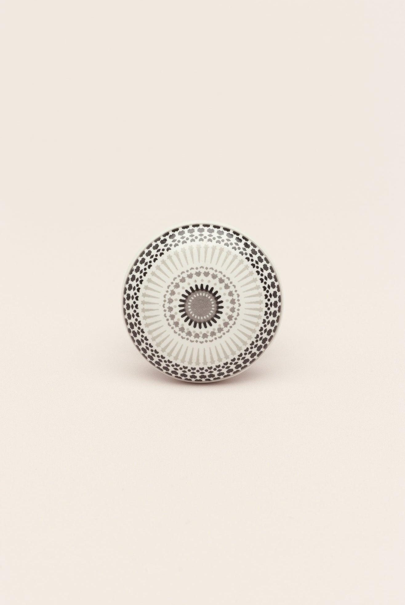 Positive Energy Radiance Handcrafted Patterned Cupboard Ceramic Door Knob - G Decor