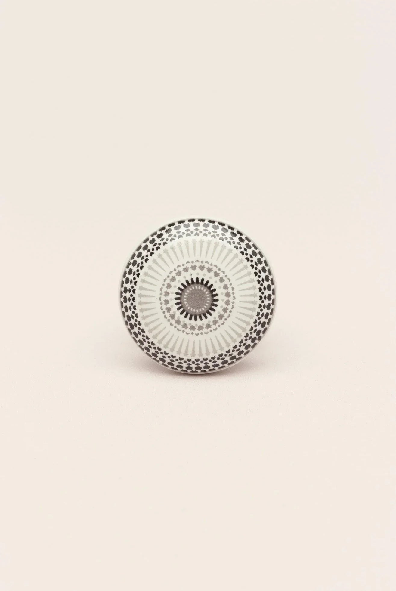 Positive Energy Radiance Handcrafted Patterned Cupboard Ceramic Door Knob - G Decor