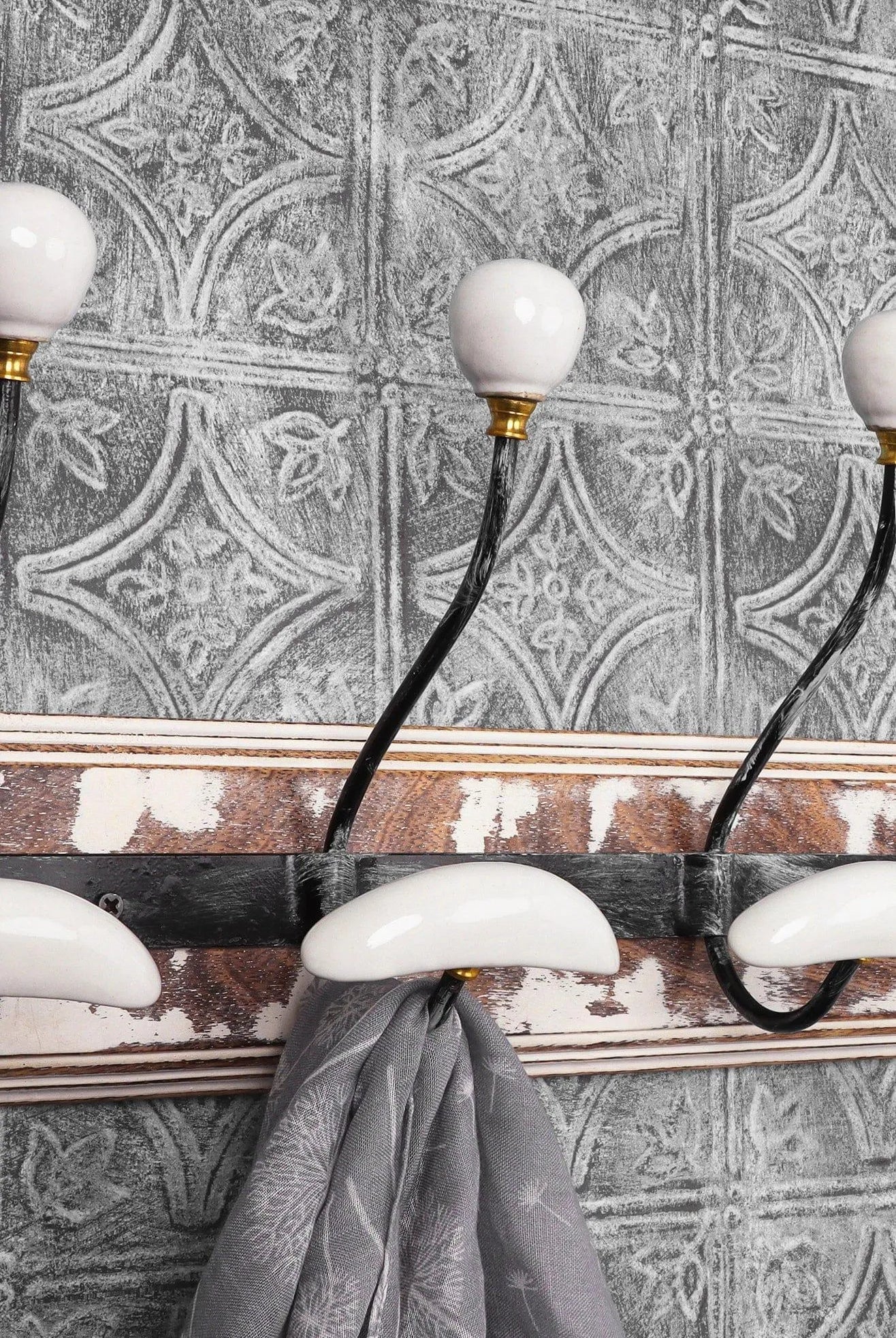 Provence Large Whitewash Wall Hook Rack Handcrafted Wooden Rail with 5 Ceramic-Tipped Hooks - G Decor