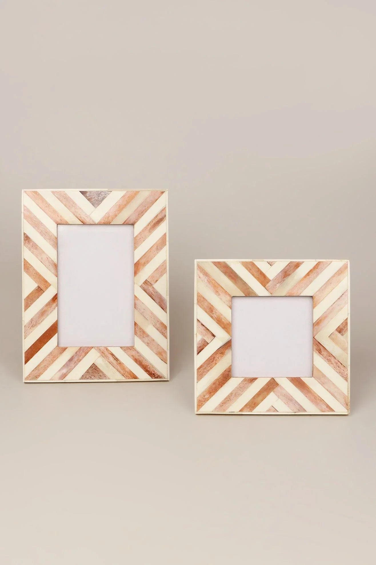 santa-fe-handmade-horn-bone-and-wood-chevron-photo-frame-southwest-picture-display-g-decor-59875 - G Decor