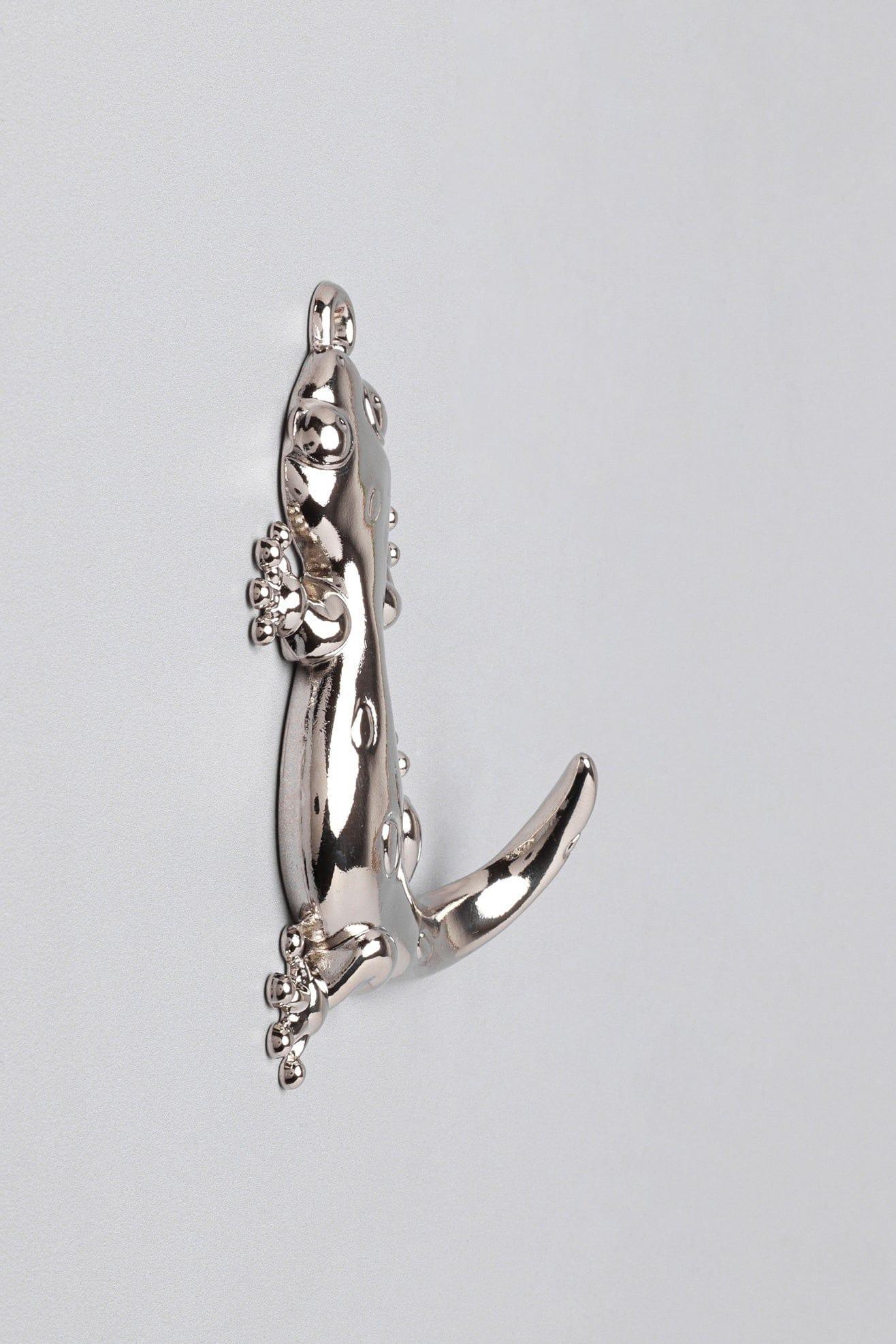 Set of 2 Lizard Silver Wall Hooks Sculpted Animal Design for Coats, Towels & Accessories - G Decor