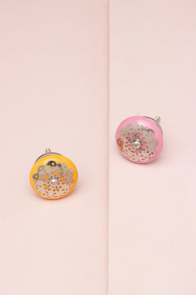 Silver Applique IV Ceramic Cabinet Knob in Pastel