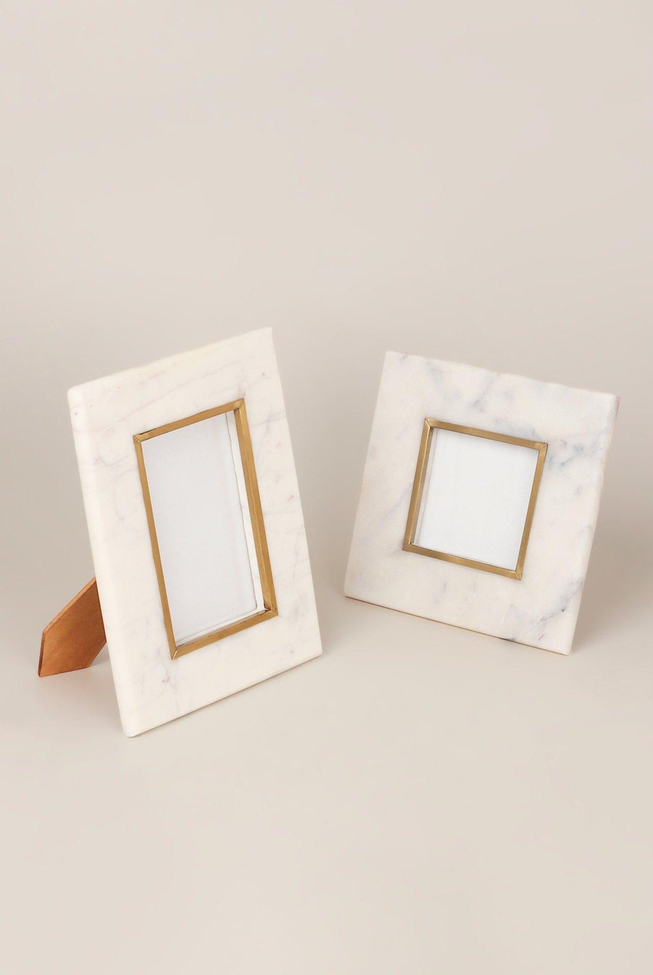 Soléa Dorada Handcrafted White Marble & Brass Photo Frame Stunning Picture Display - G Decor