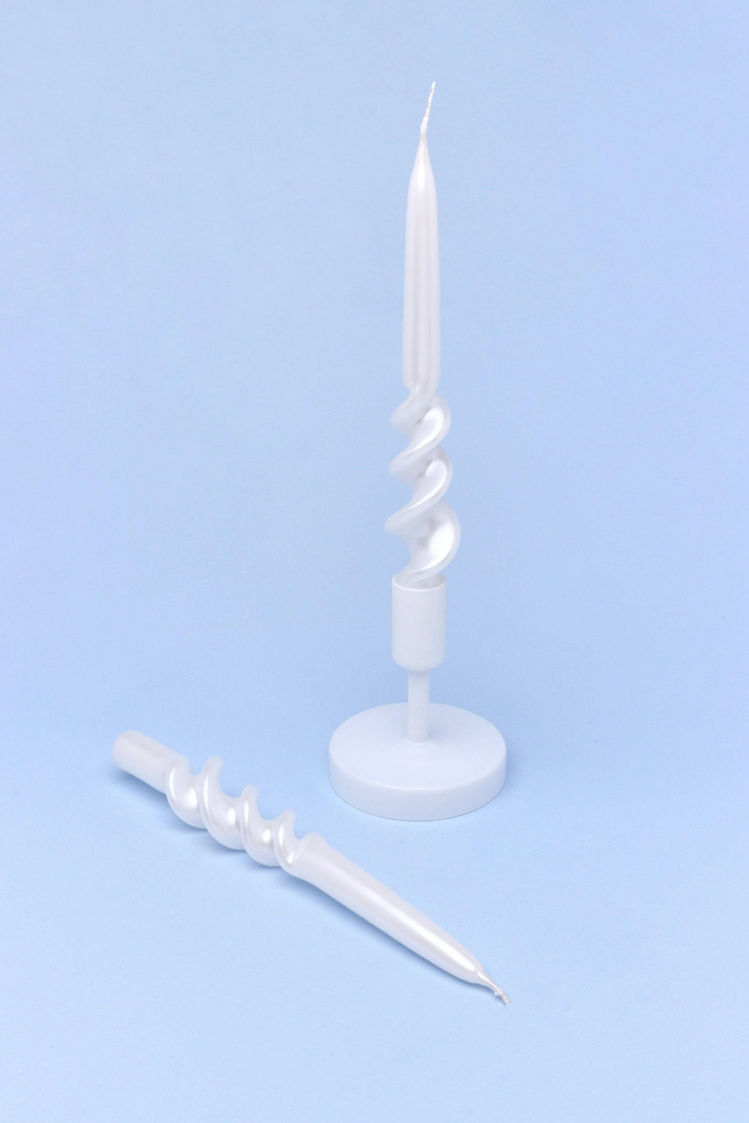 twiselle-set-of-2-spiral-twisted-hand-dipped-dinner-pearl-white-taper-candles-g-decor-42970 - G Decor