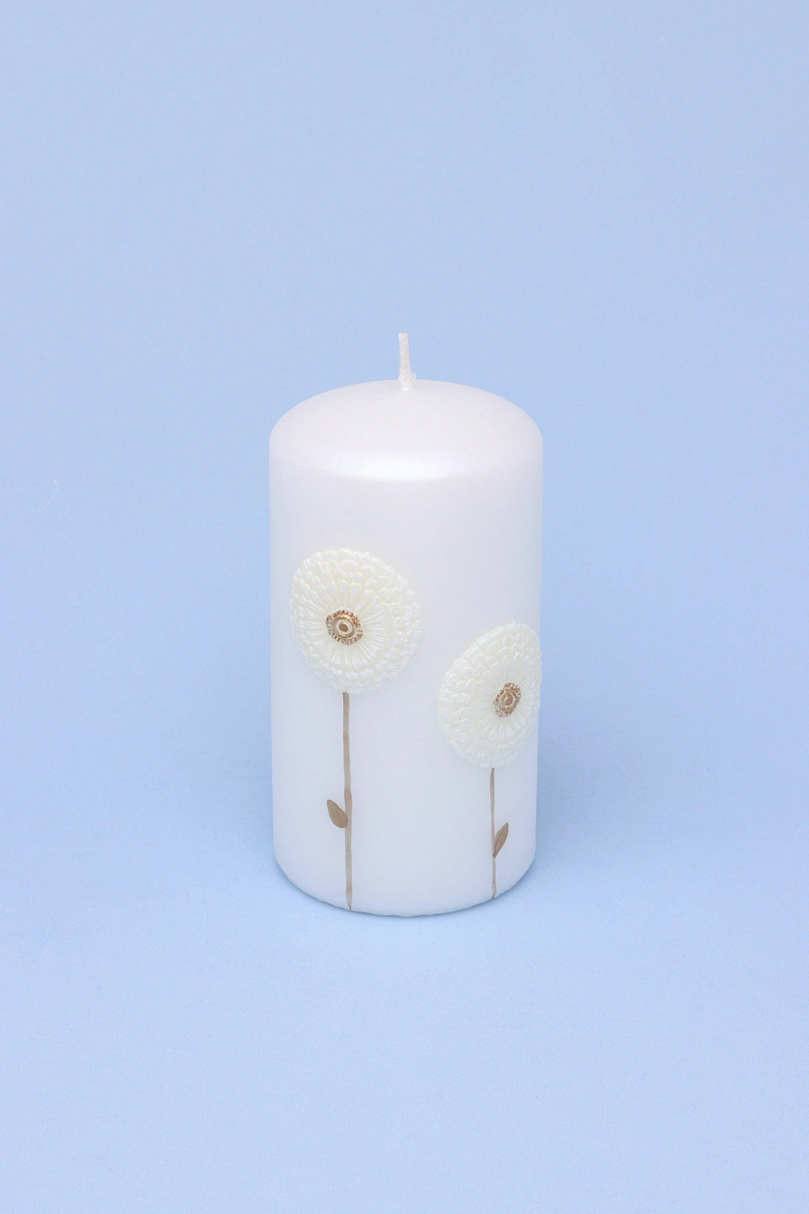 White Bloom Serenity Margaret Flower Hand-Finished Elegant Pillar Candle with Sculpted Floral Detail - G Decor