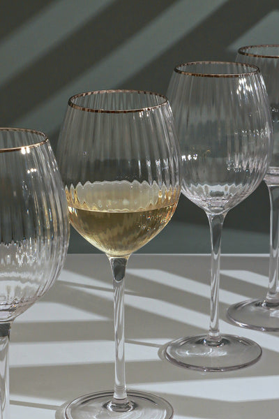 Set of 4 Ribbed Wine Glasses with Silver Rim