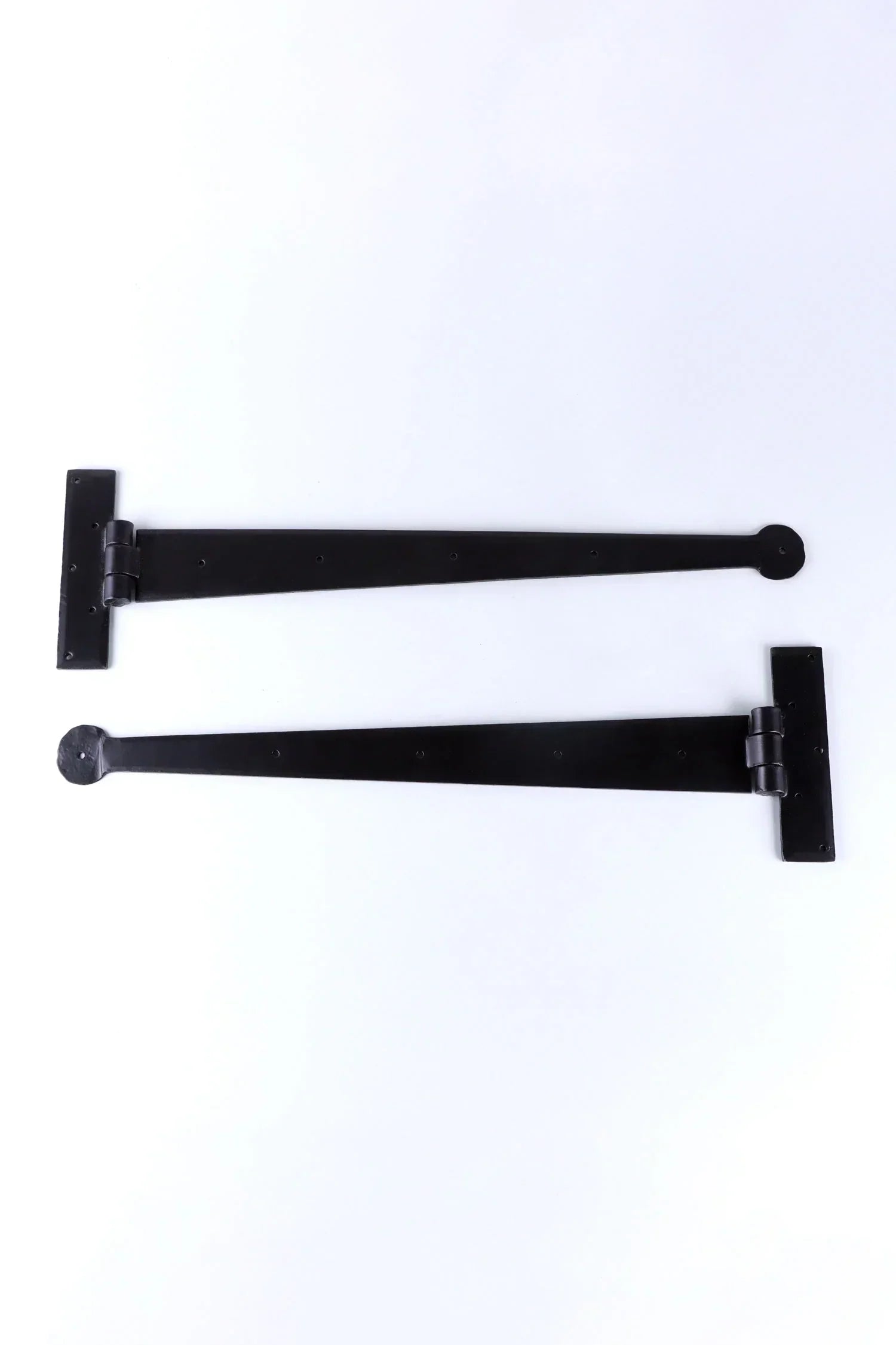 18″ Pair of Coinbase T Hinges with Suffolk Thumb Latch in Black — lifestyle view, G Decor