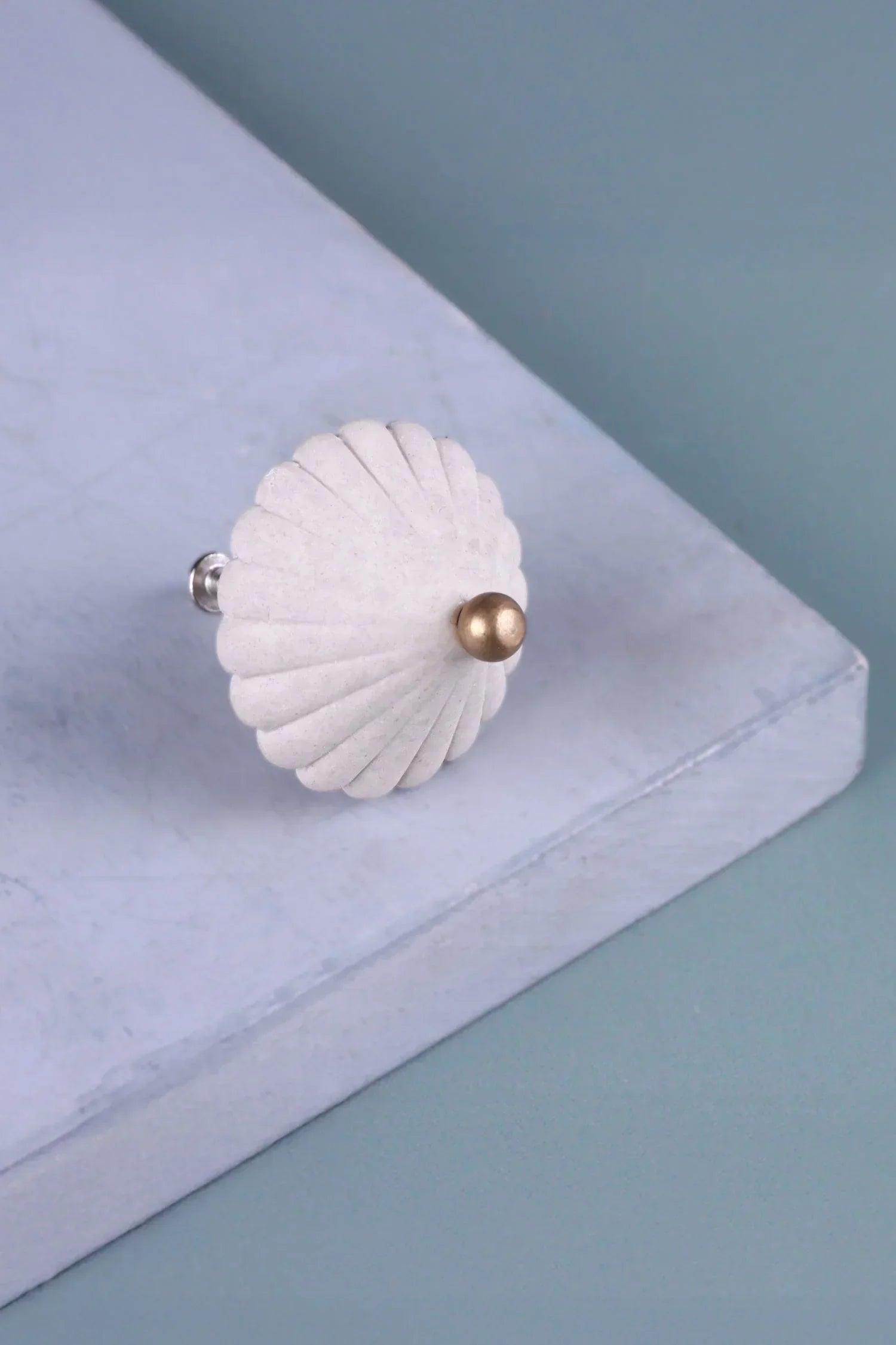 Belle Ombrelle Scalloped Flower Ceramic Cabinet Knob in Cream and Pink — view 5, G Decor