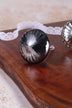 Runde Glastürknöpfe mit Rädern in Gold und Grau